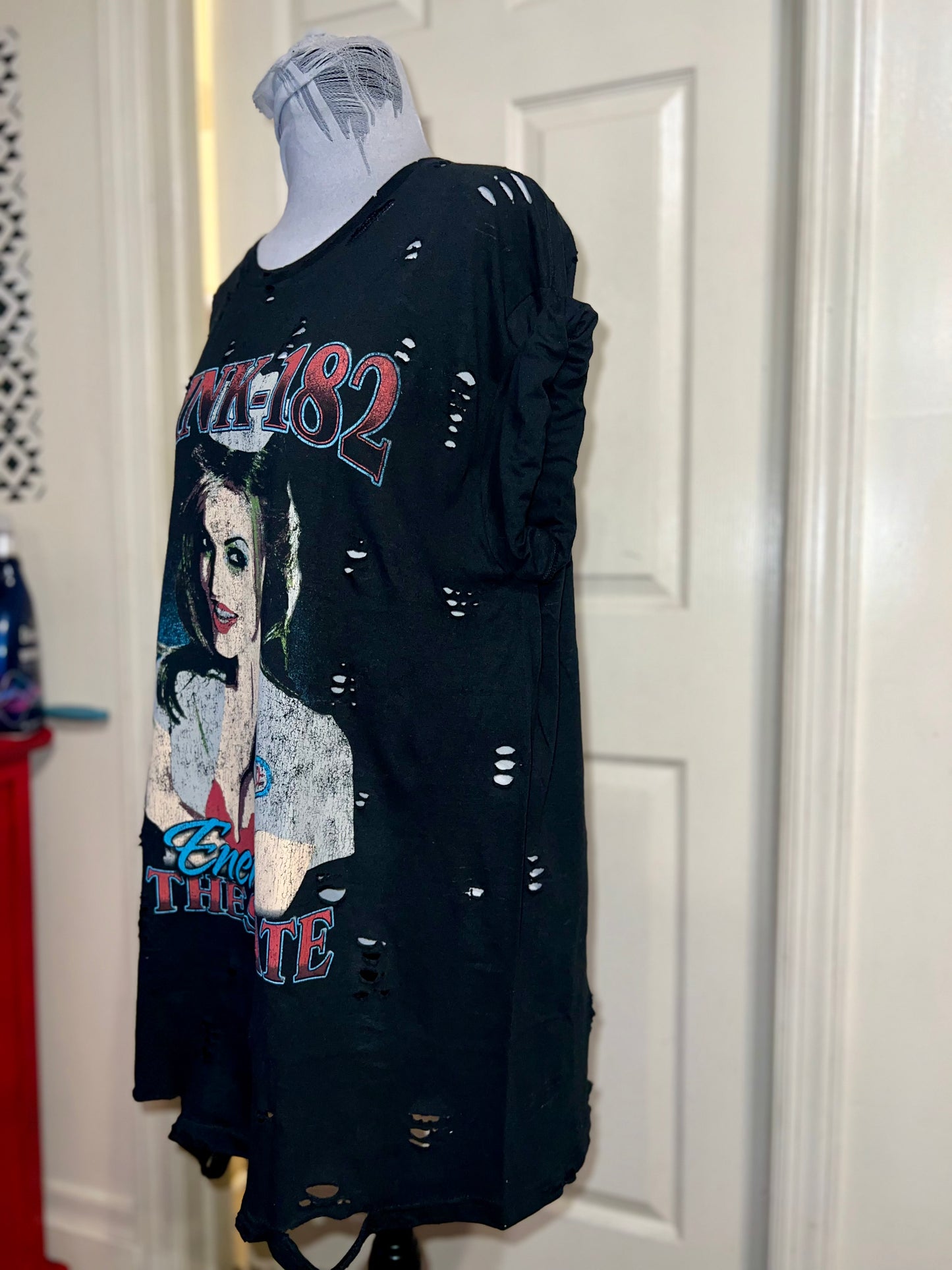 Blink 182 Oversized Distressed Tee