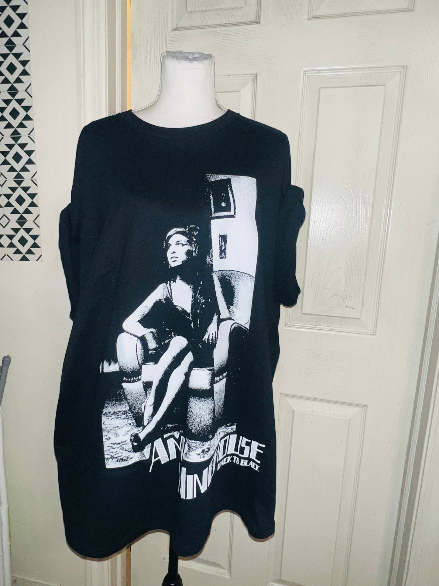 Amy Winehouse Oversized Distressed Tee