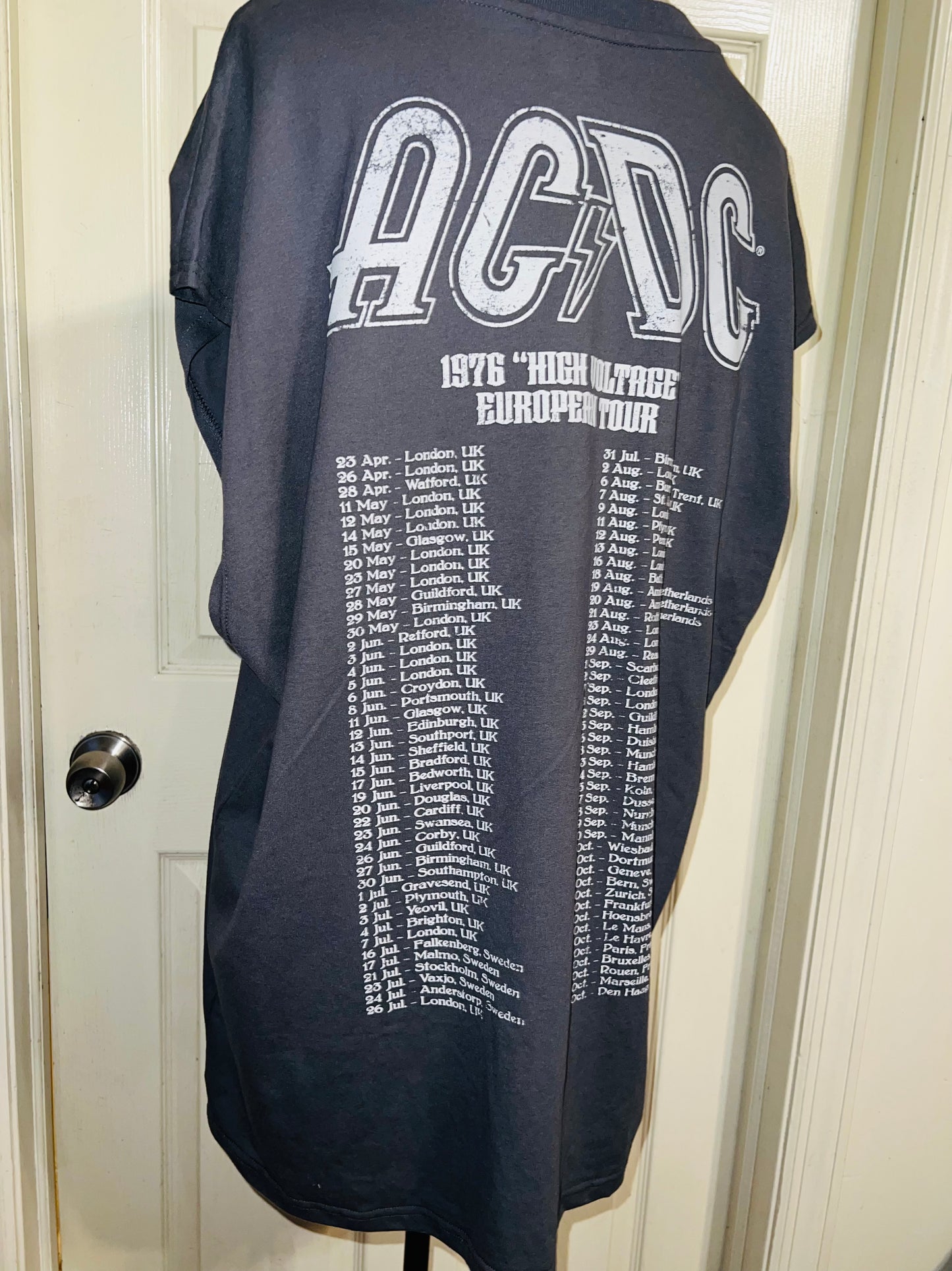AC/DV Double Sided Oversized Distressed Tank