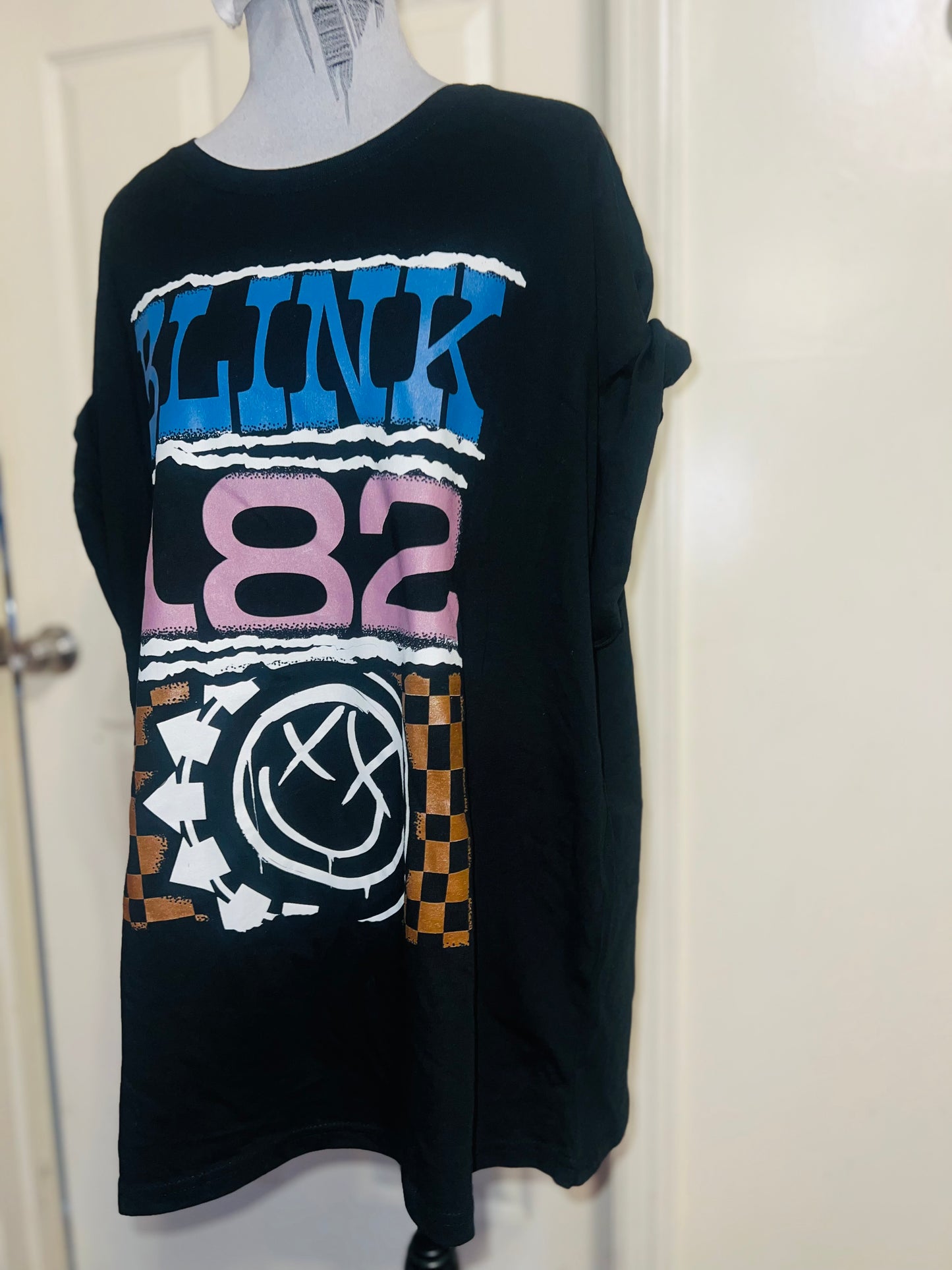 Blink 182 Oversized Distressed Tee