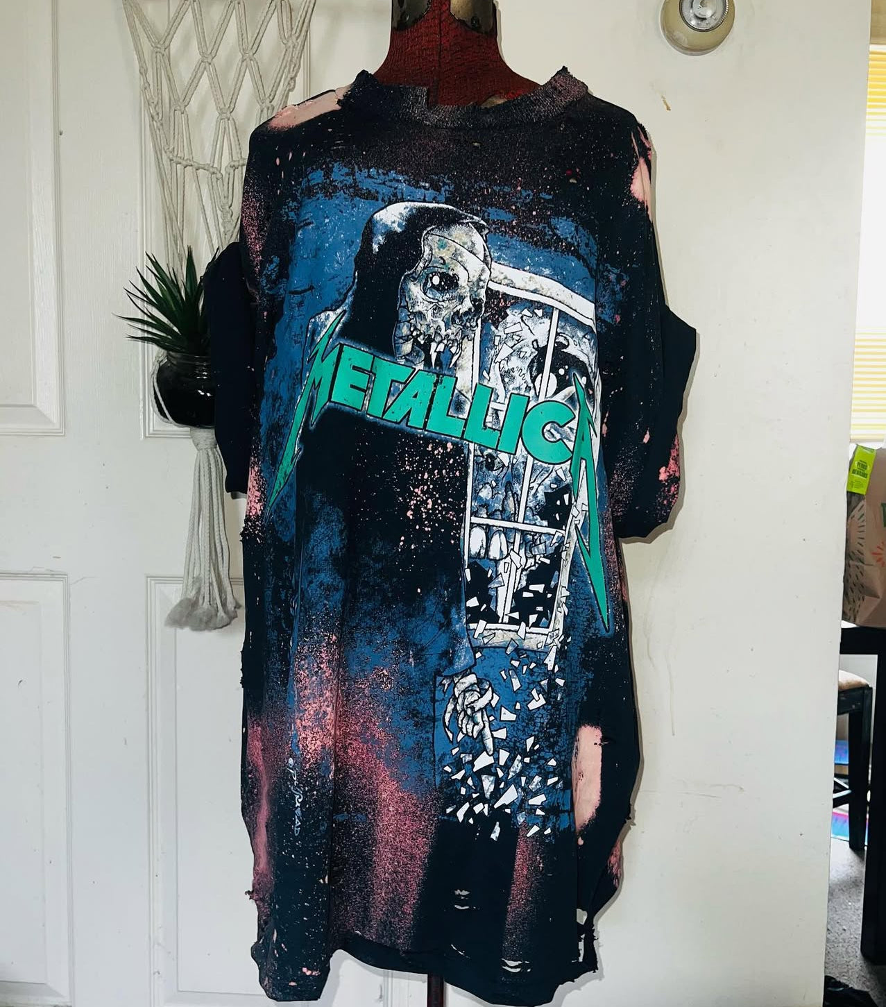 Metallica Oversized Distressed Tee