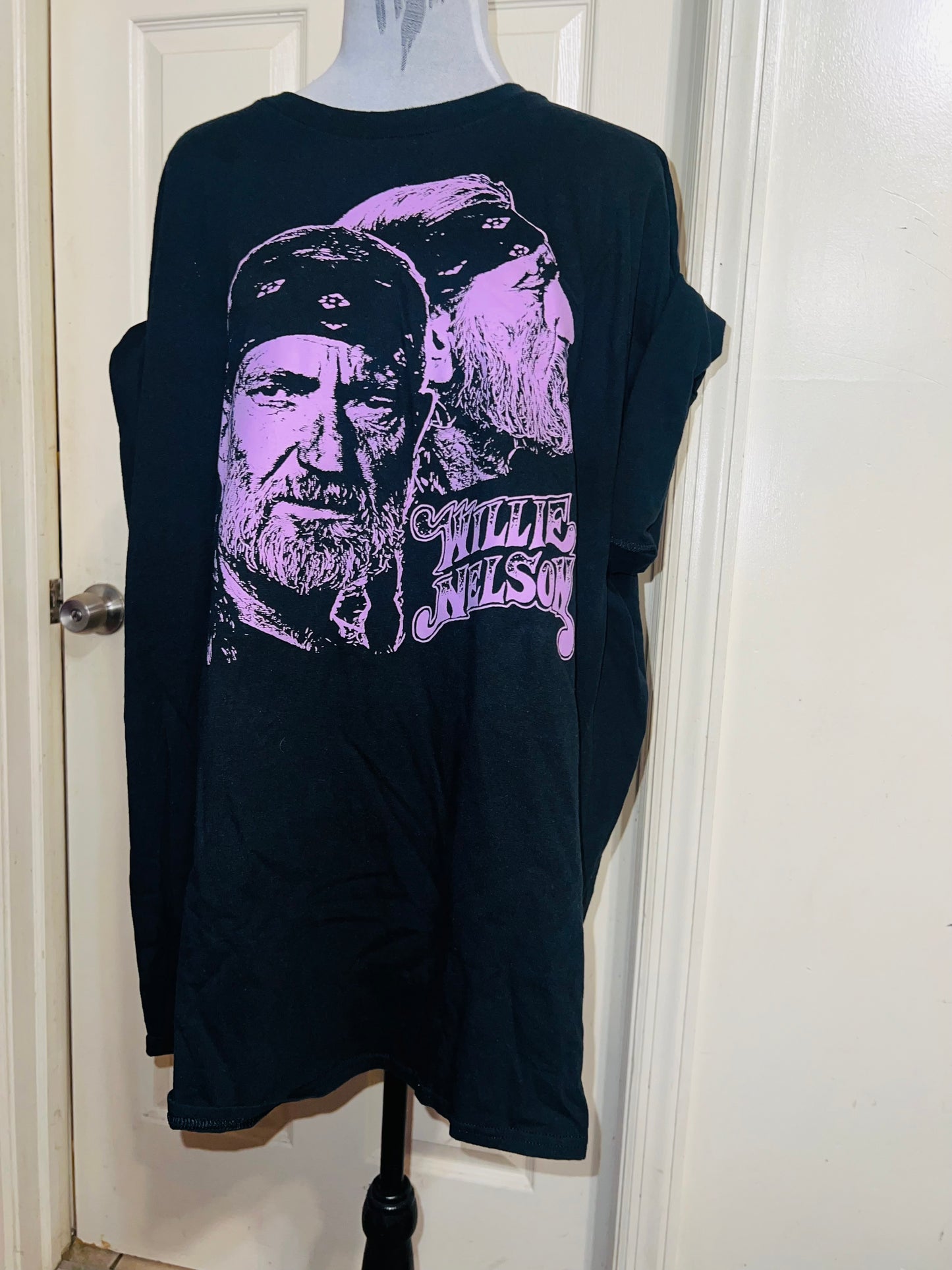 Willie Nelson Oversized Distressed Tee