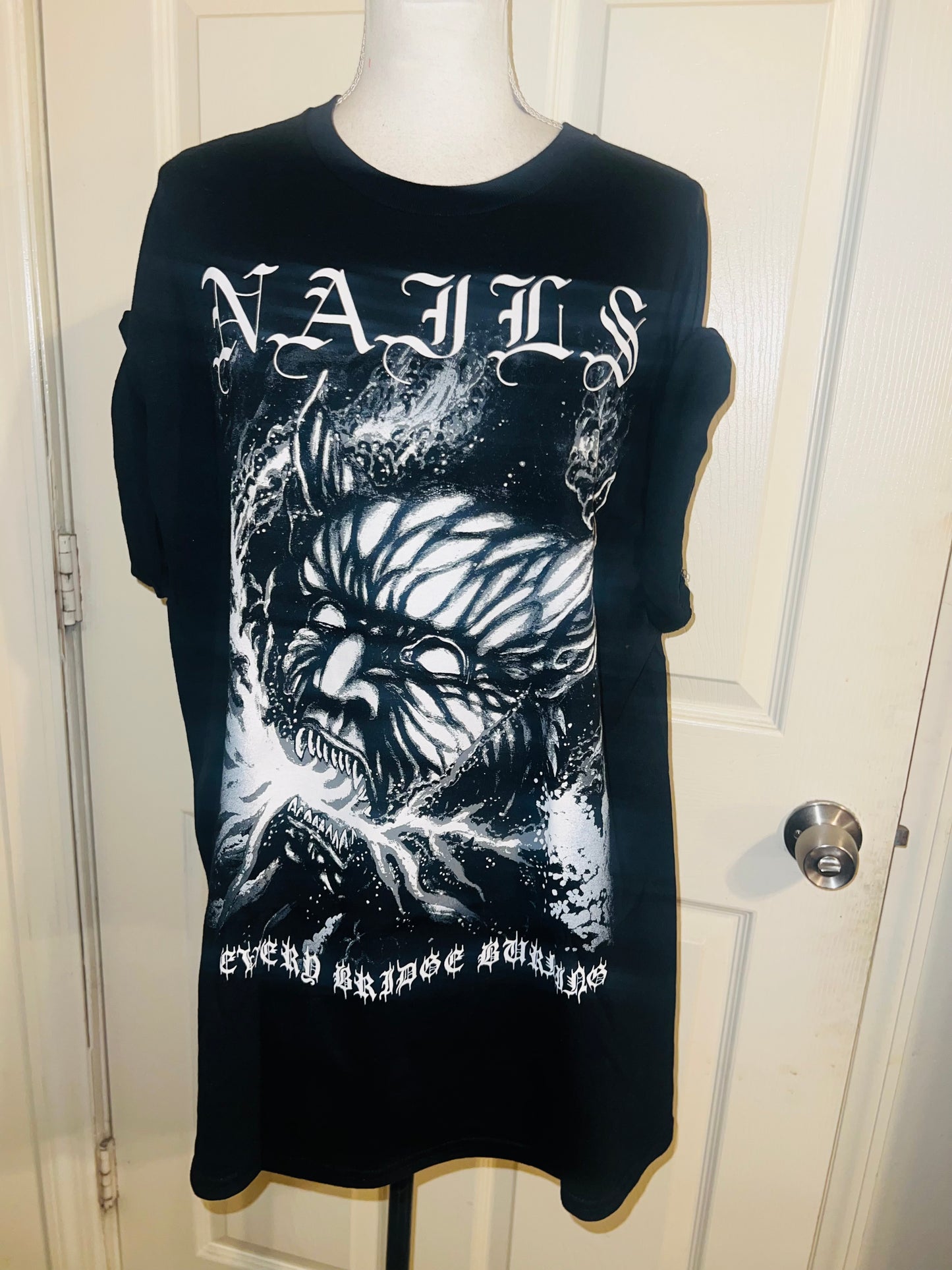 Nails Oversized Distressed Tee