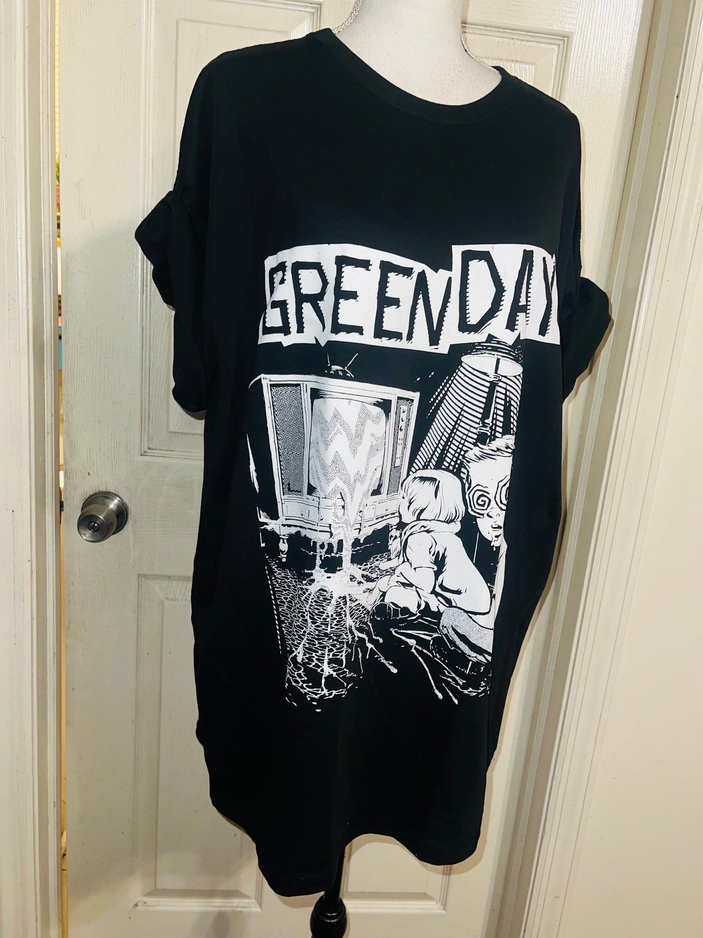 Green Day Oversized Distressed Tee