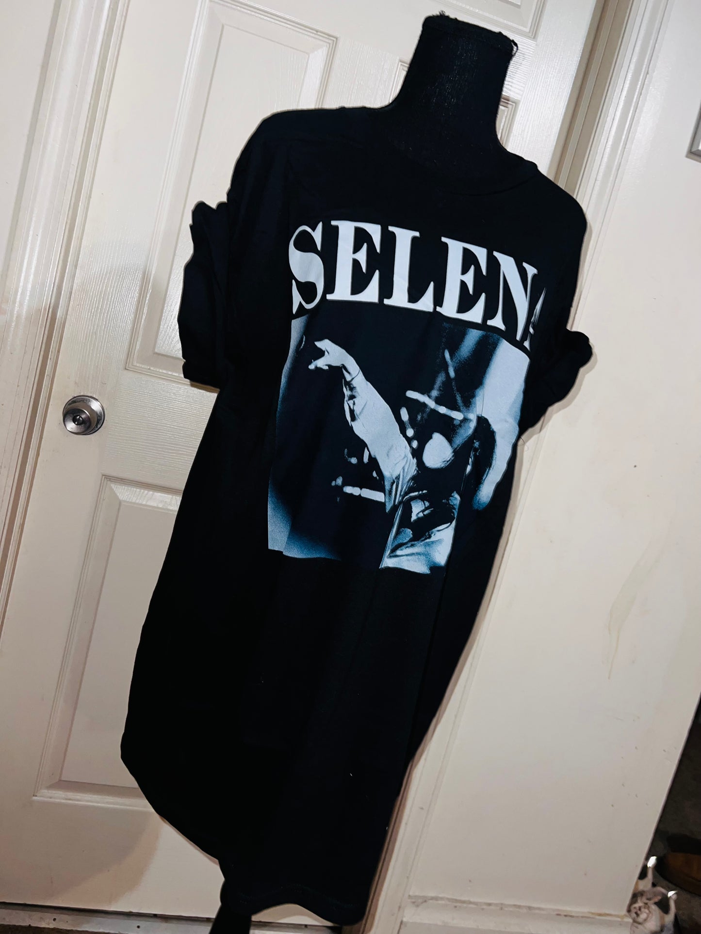 Selena Oversized Distressed Tee