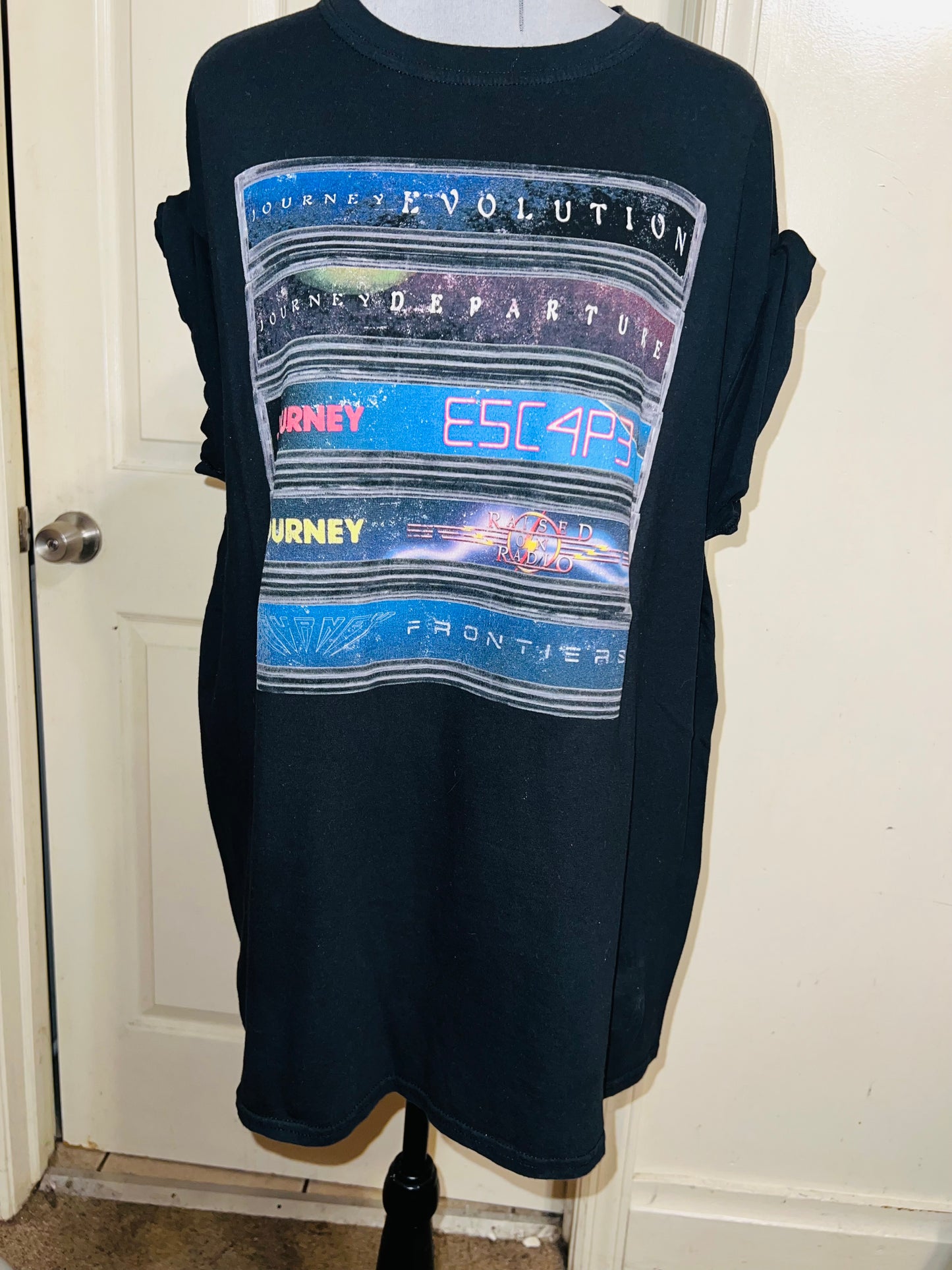 Journey Oversized Distressed Tee