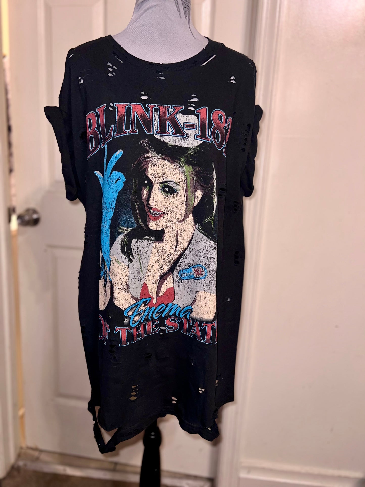 Blink 182 Oversized Distressed Tee