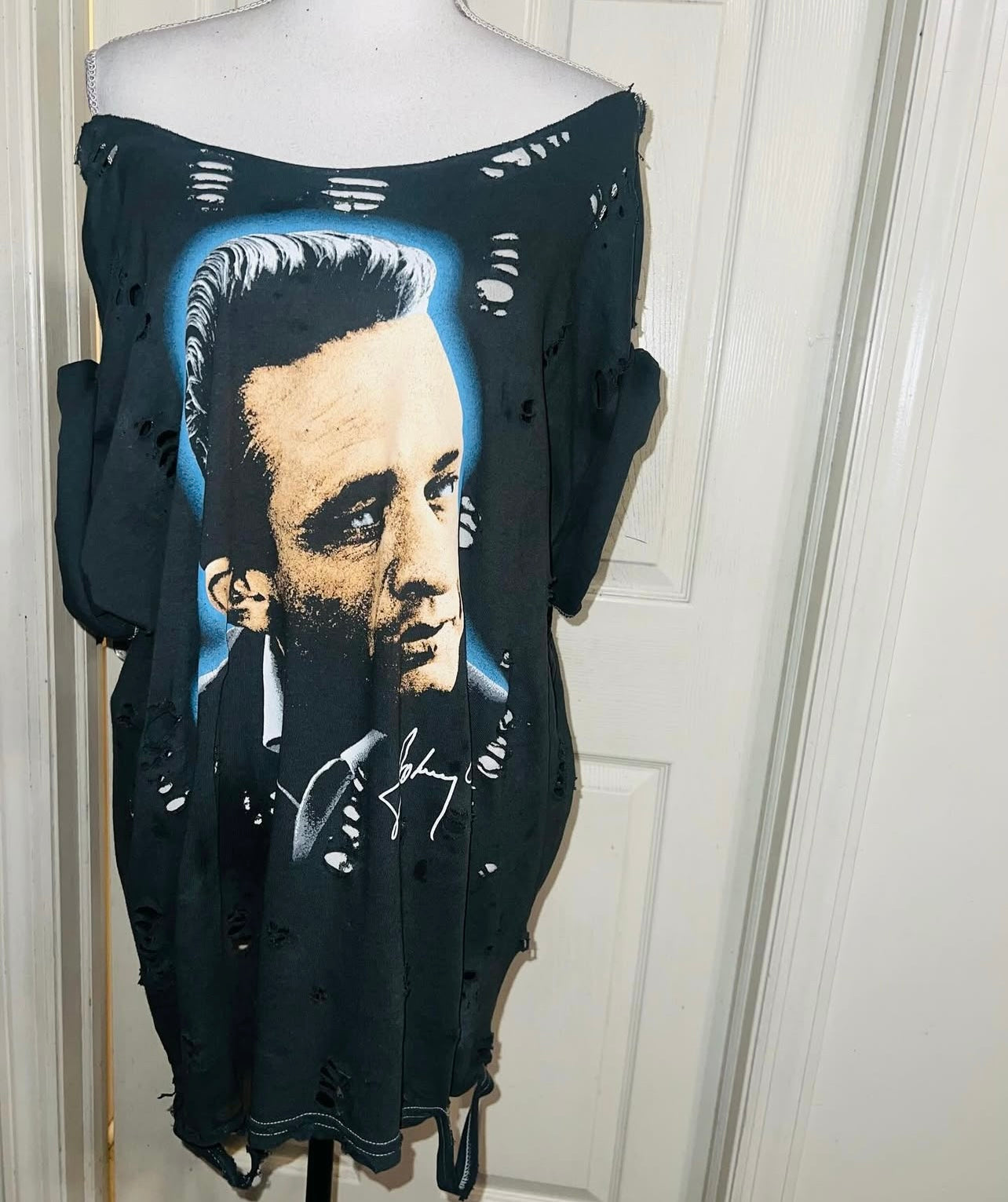 Johnny Cash Oversized Distressed Tee