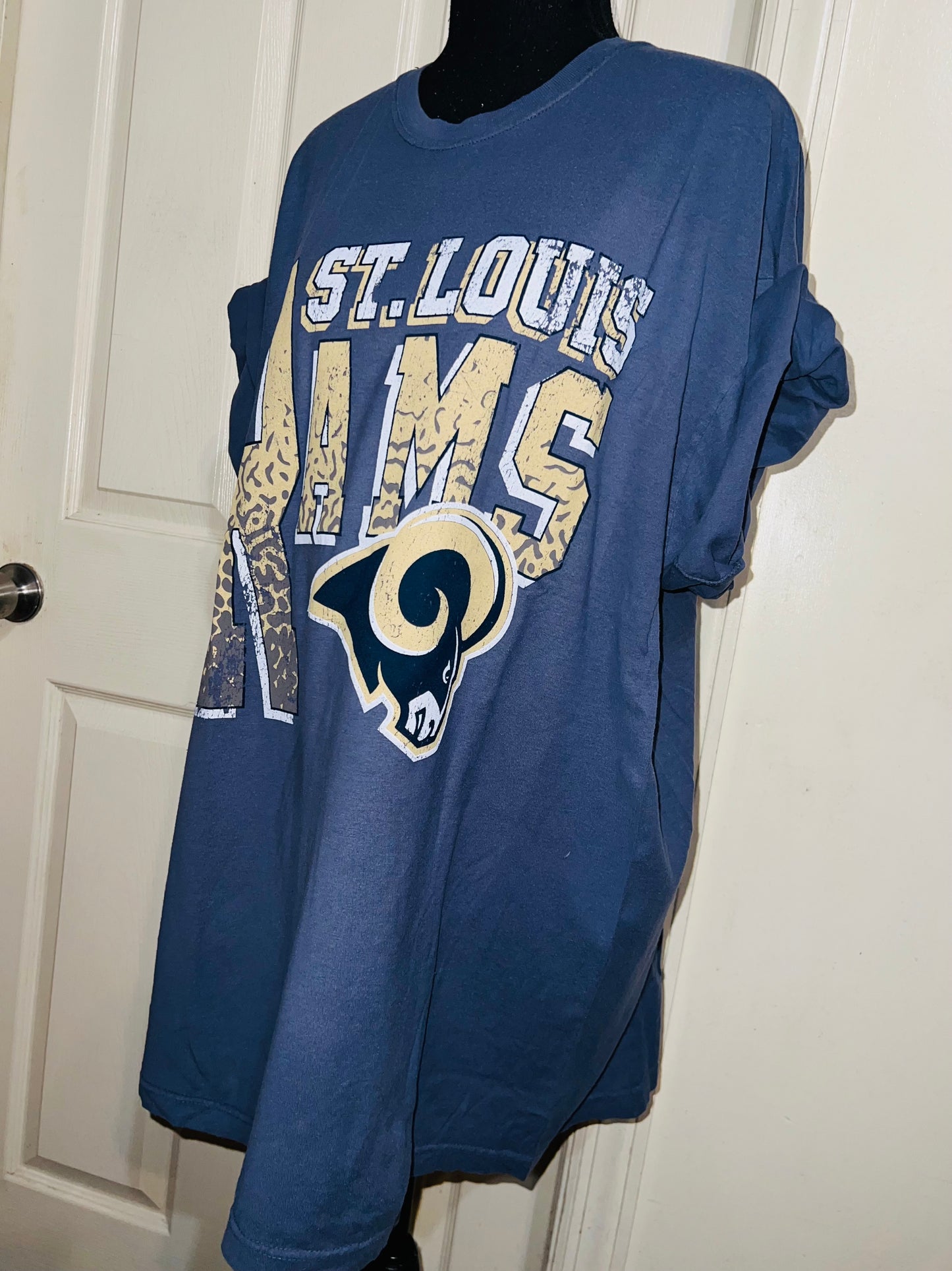 St. Louis Rams Oversized Distressed Tee