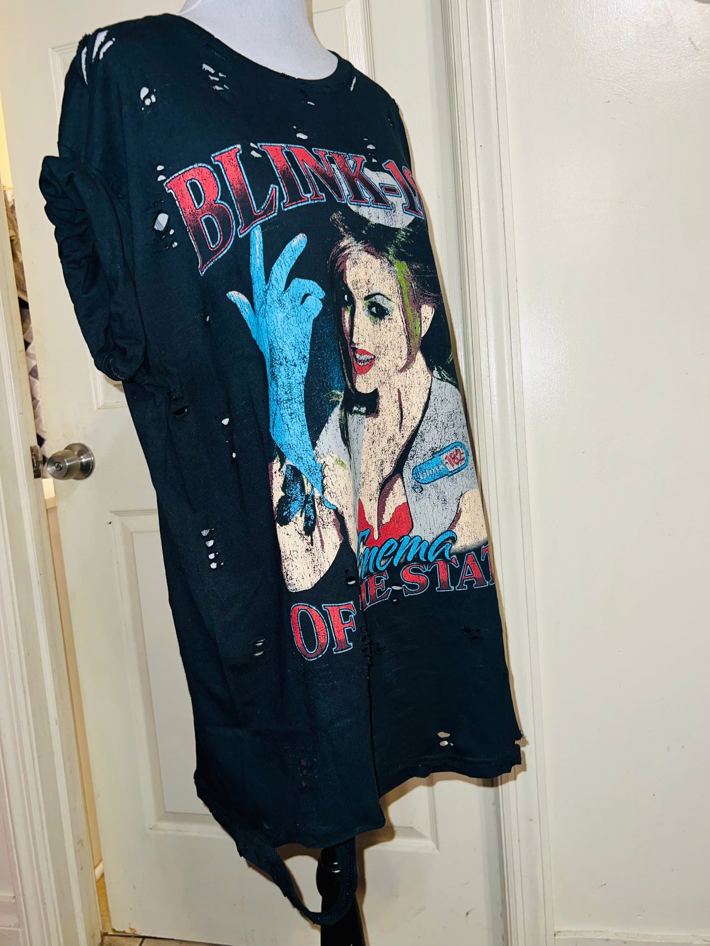 Blink 182 Oversized Distressed Tee