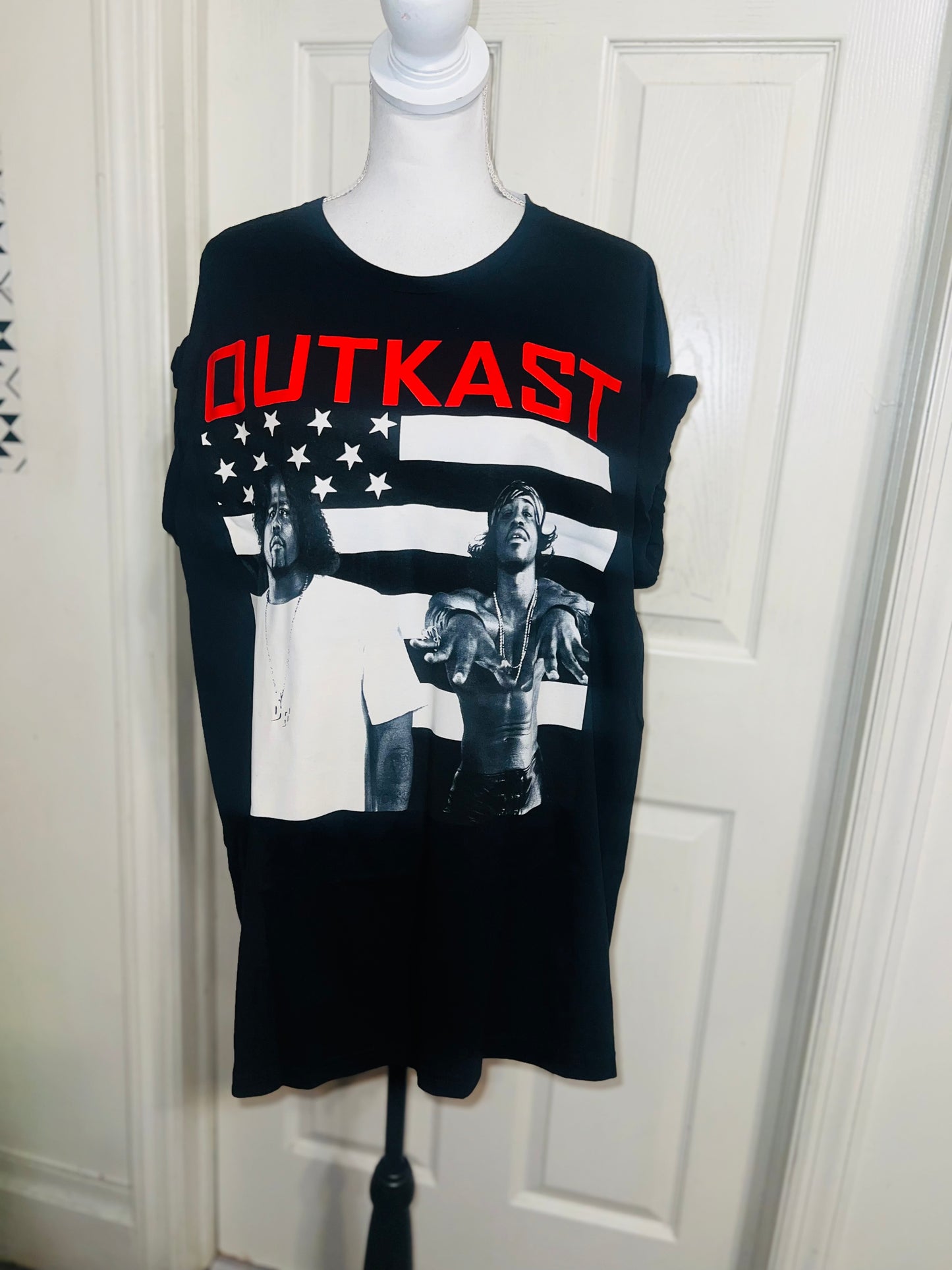 Outkast Oversized Distressed Tee