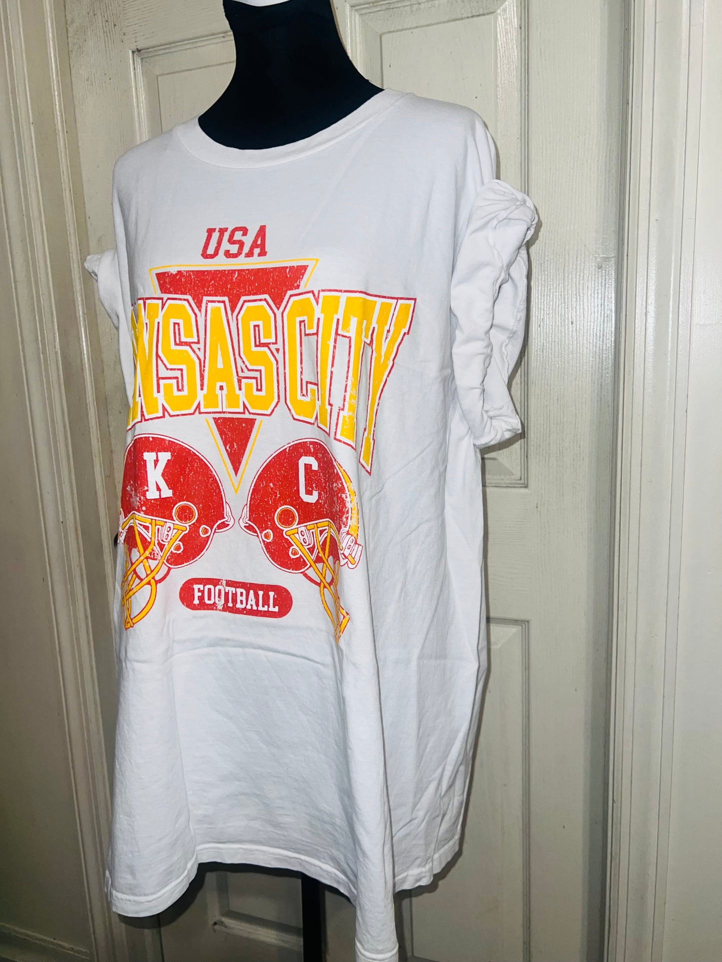 Kansas City Chiefs Oversized Distressed Tee