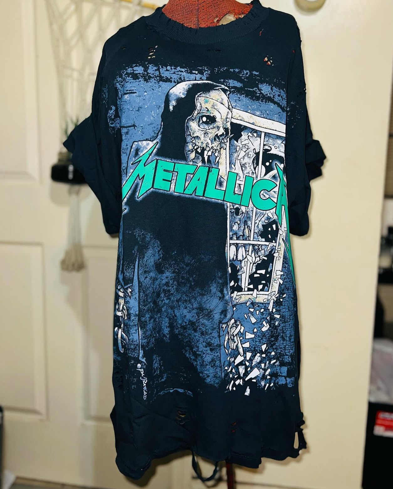 Metallica Oversized Distressed Tee