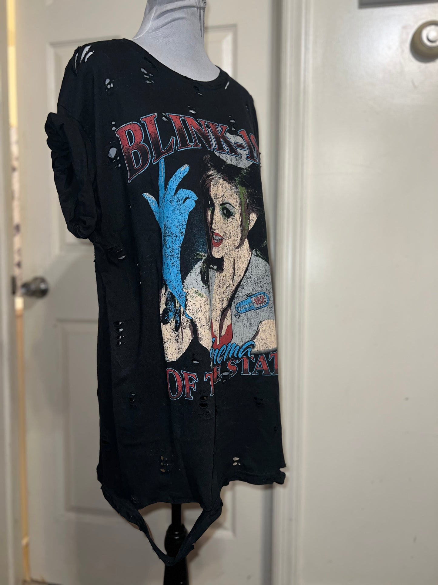 Blink 182 Oversized Distressed Tee
