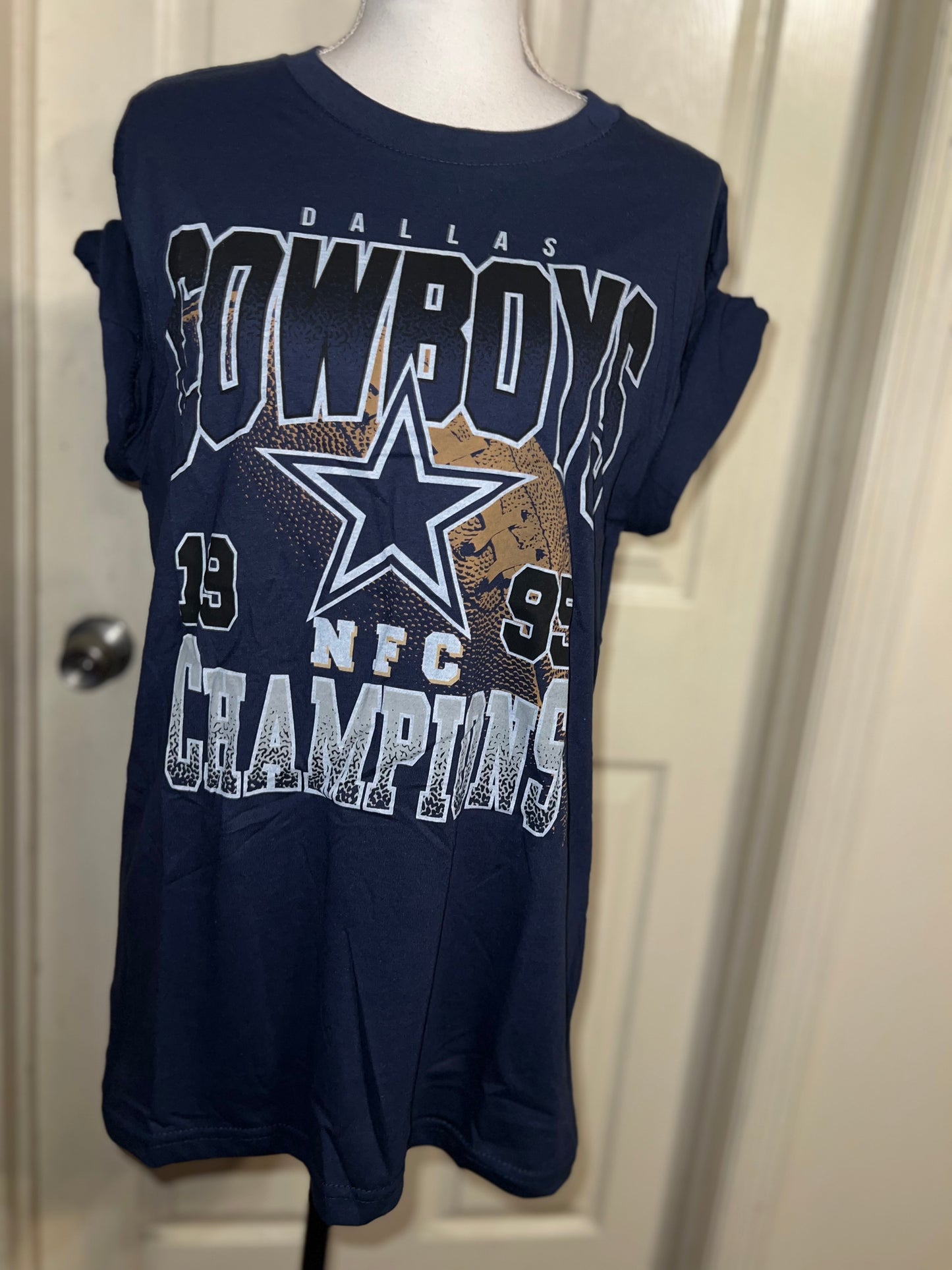 Dallas Cowboys Oversized Distressed Tee