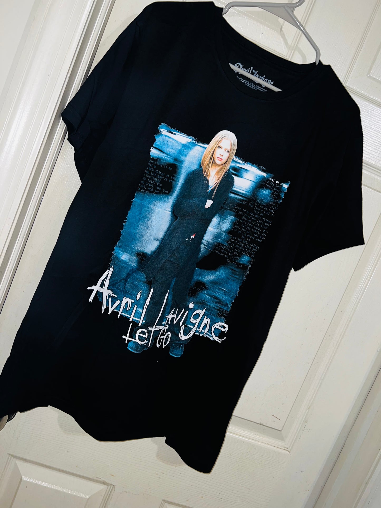Avril Lavigne Oversized Distressed Tee