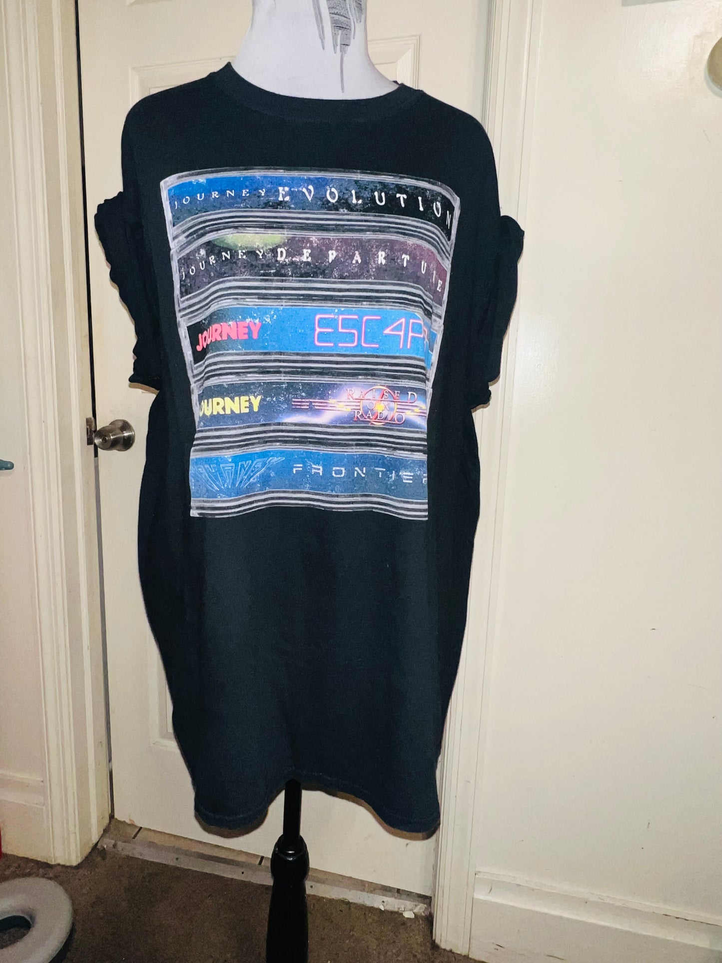 Journey Oversized Distressed Tee