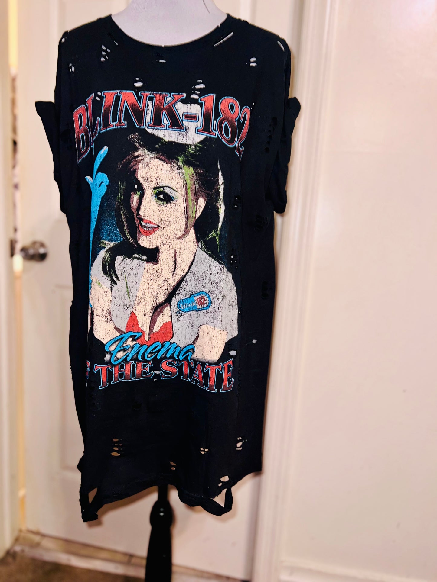 Blink 182 Oversized Distressed Tee