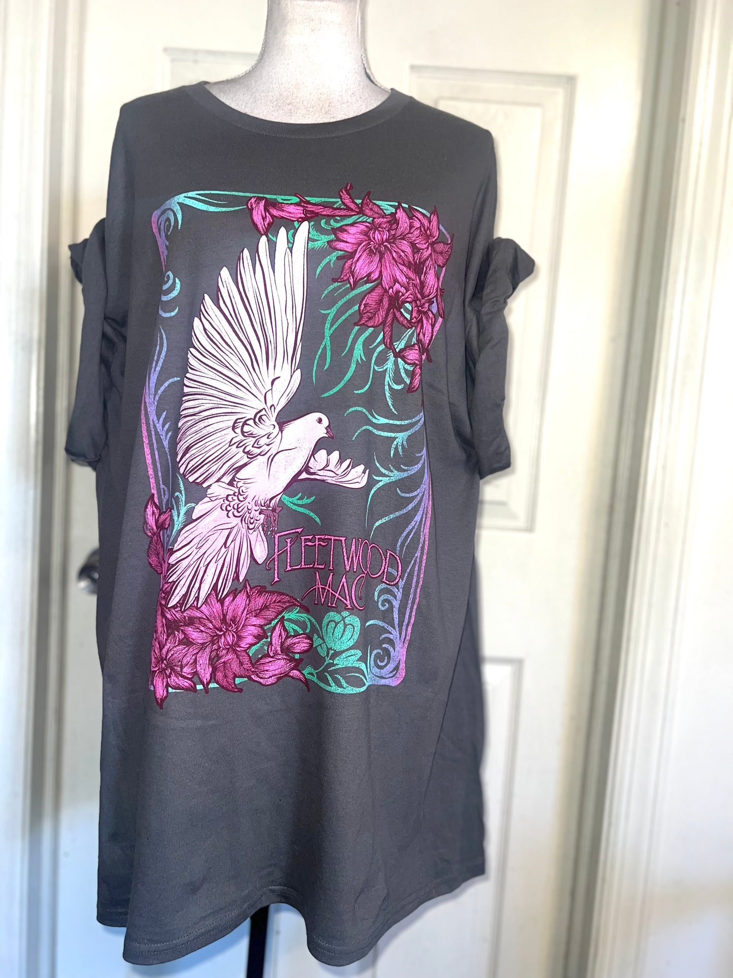 Fleetwood Mac Oversized Distressed Tee
