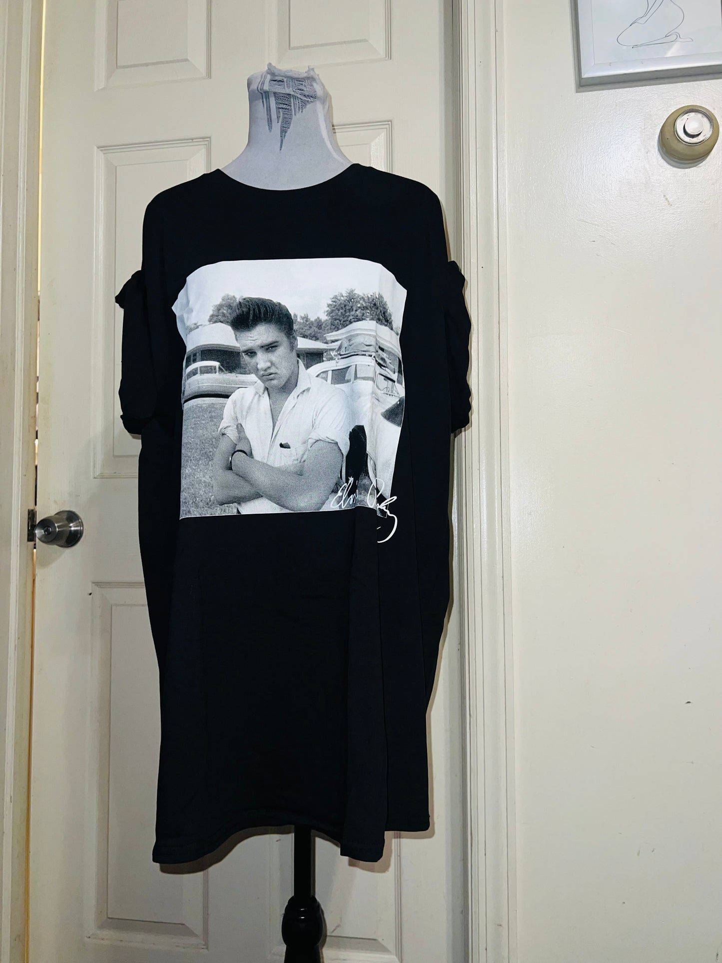 Elvis Presley Oversized Distressed Tee