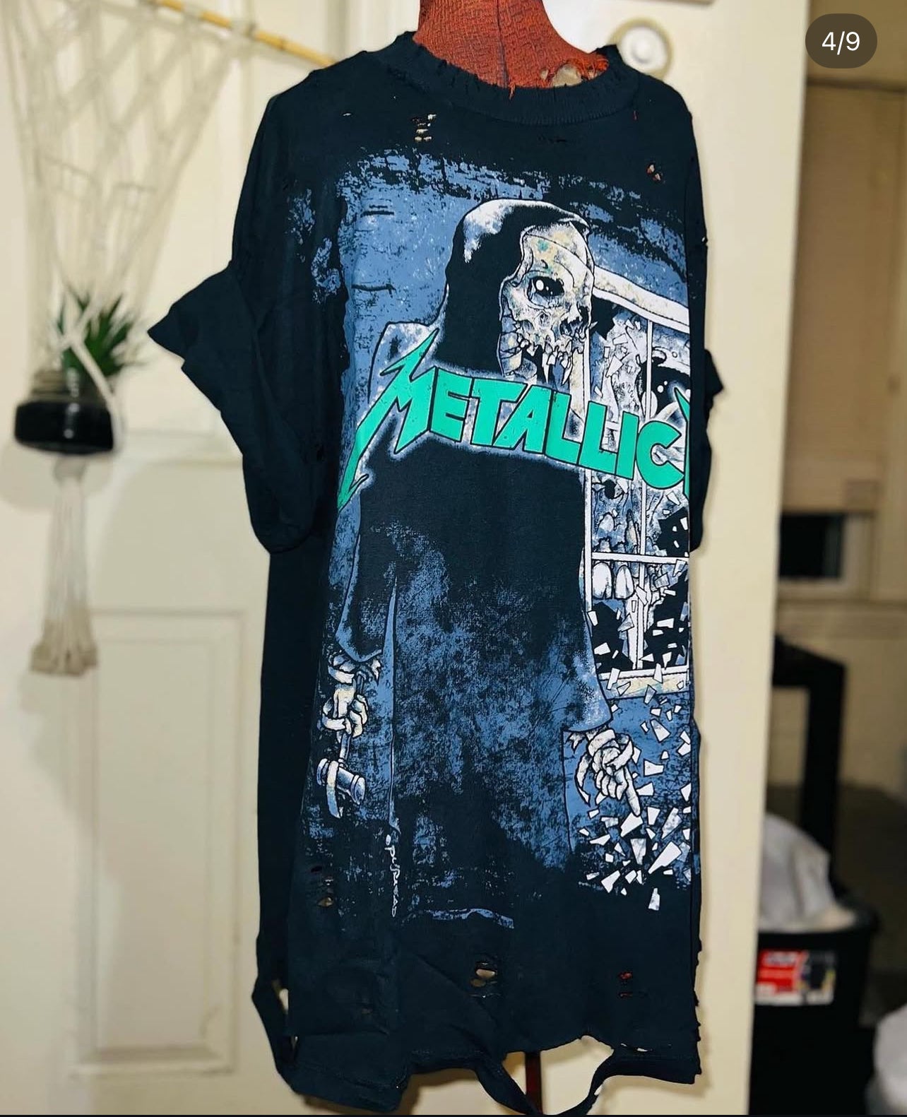 Metallica Oversized Distressed Tee