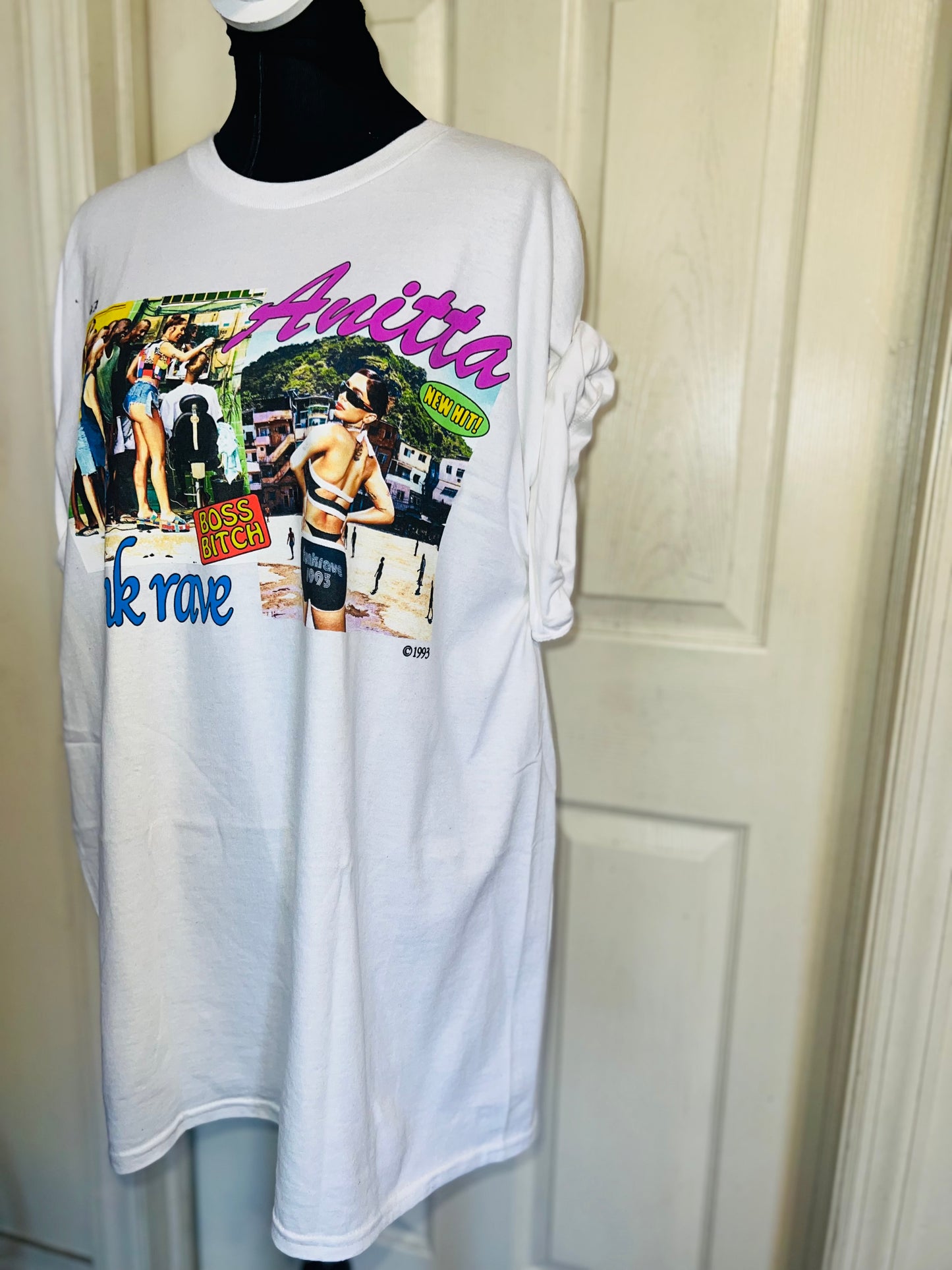 Anitta Oversized Distressed Tee