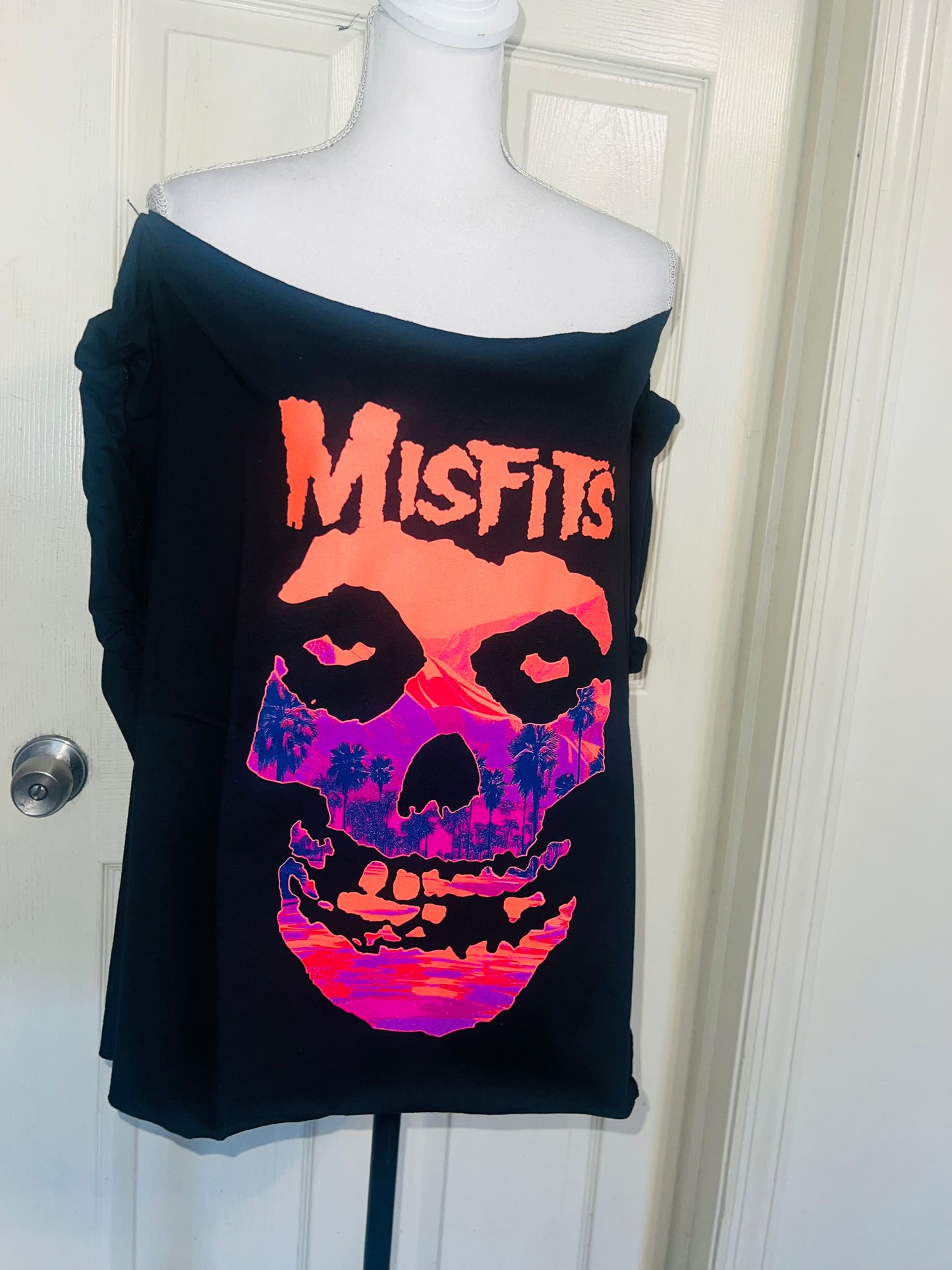 Misfits Oversized Off The Shoulder Distressed Tee
