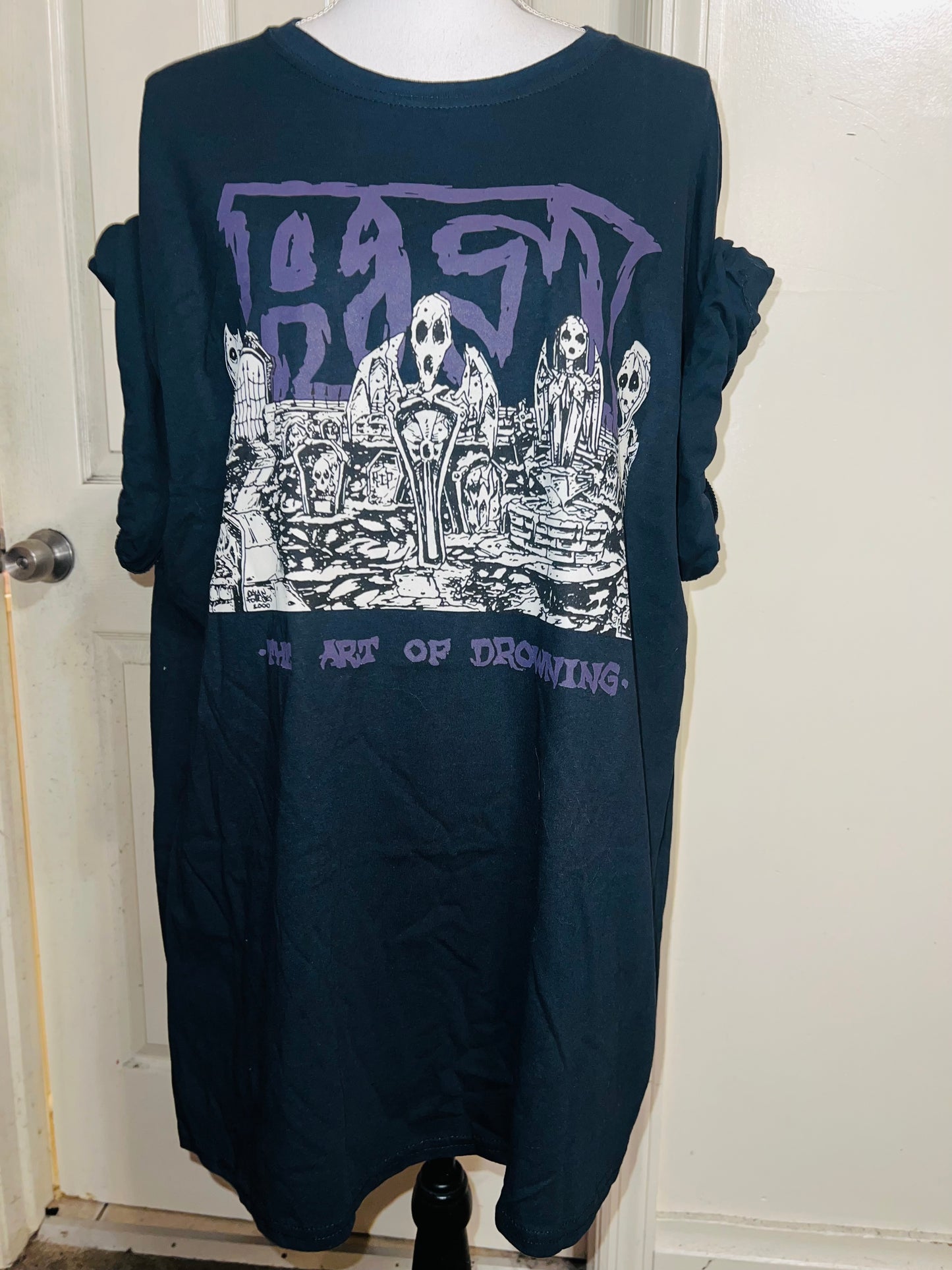 AFI Oversized Distressed Tee