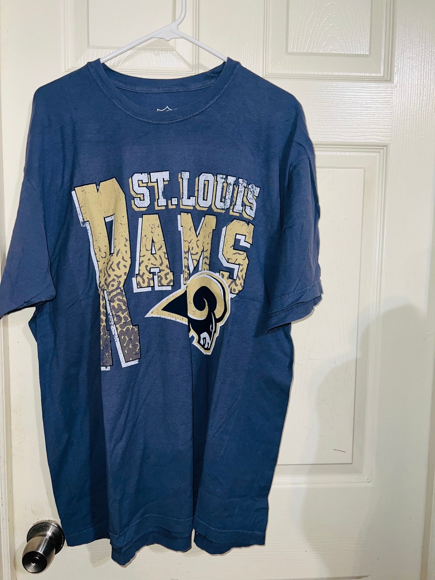 St. Louis Rams Oversized Distressed Tee