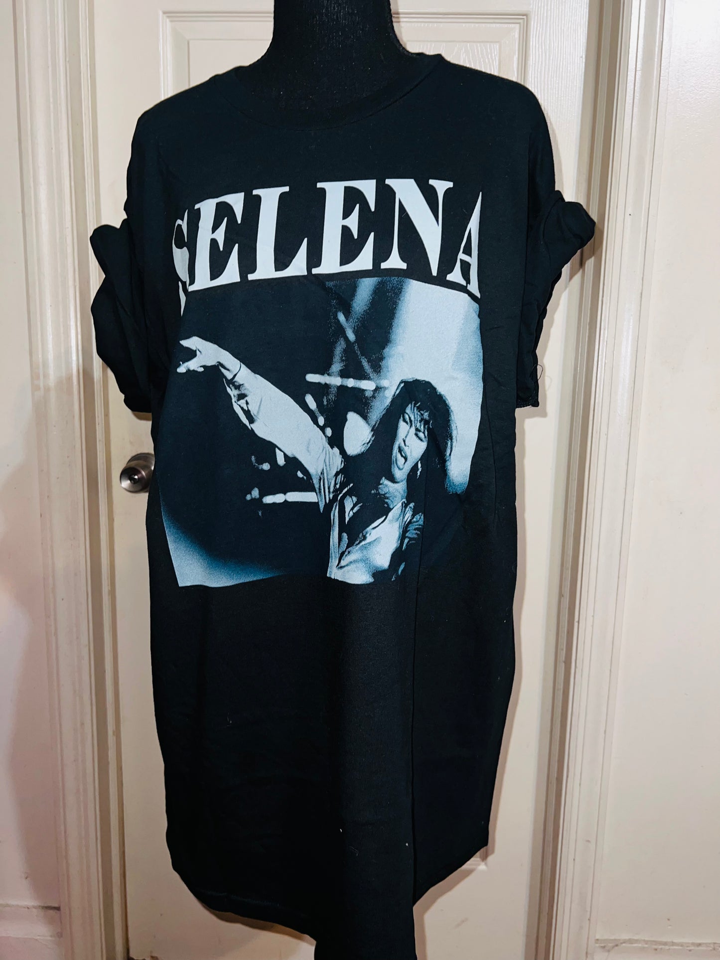 Selena Oversized Distressed Tee