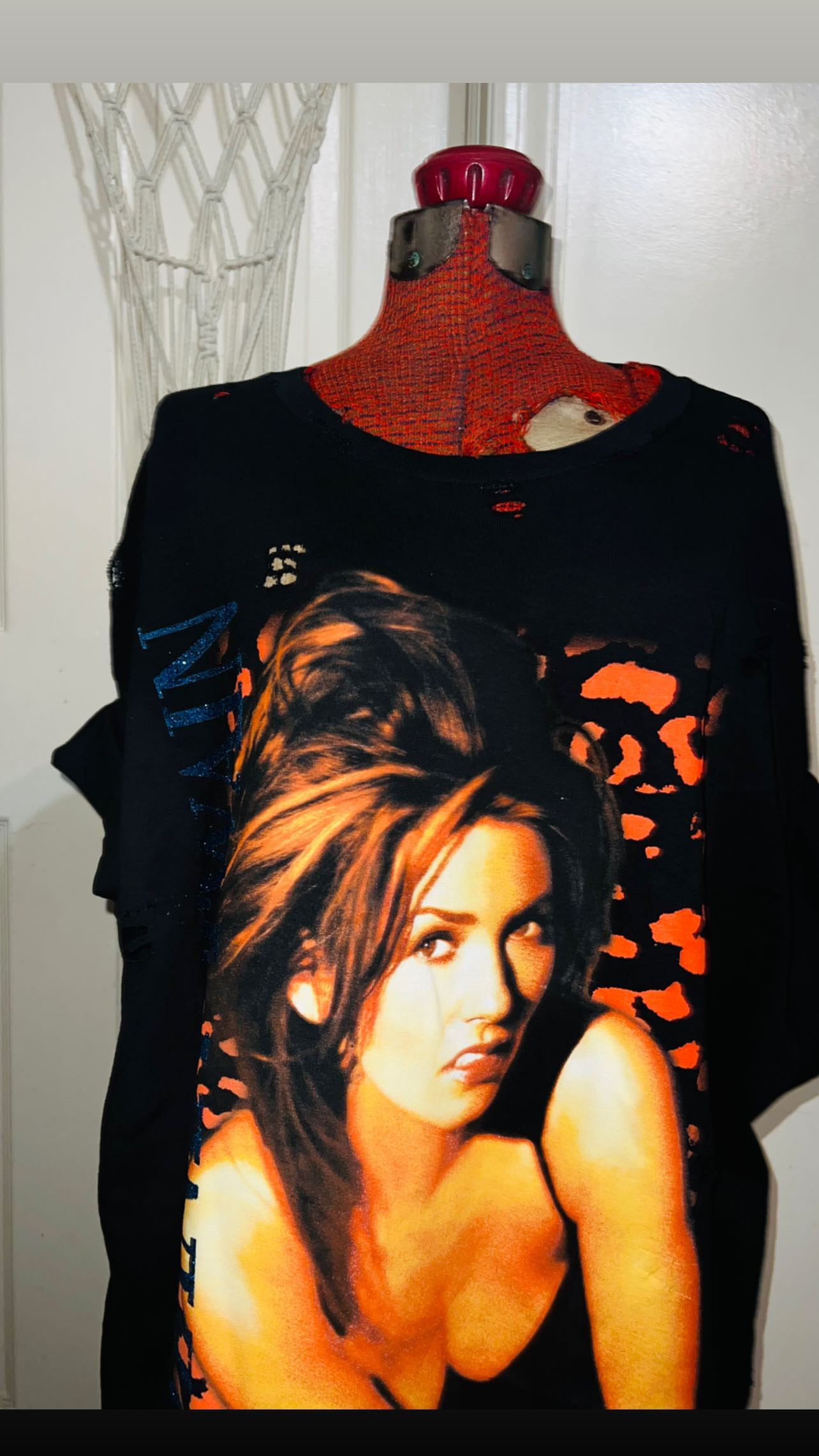 Shania Twain Distressed Tee