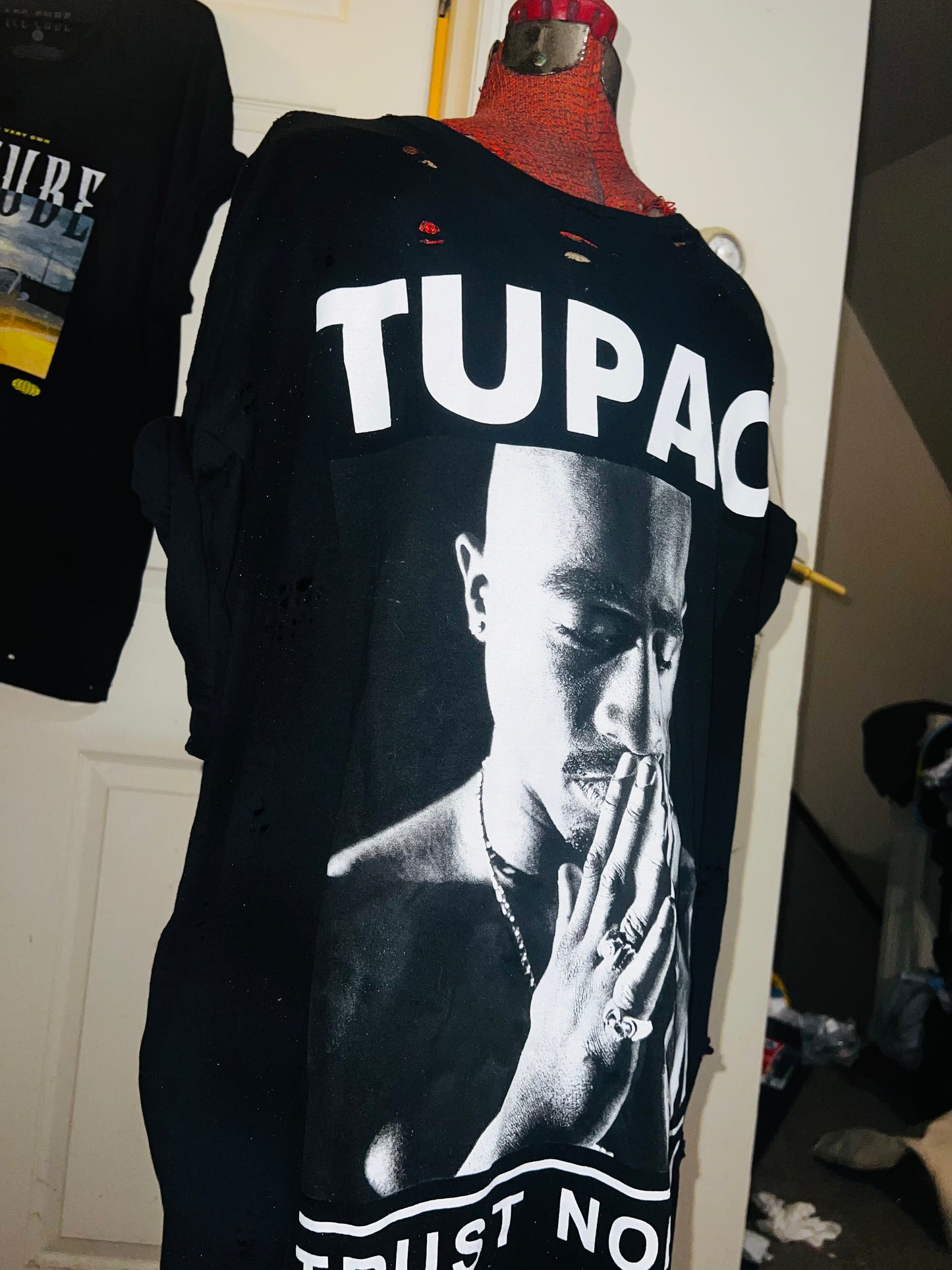 Tupac “Trust Nobody” Oversized Distressed Tee
