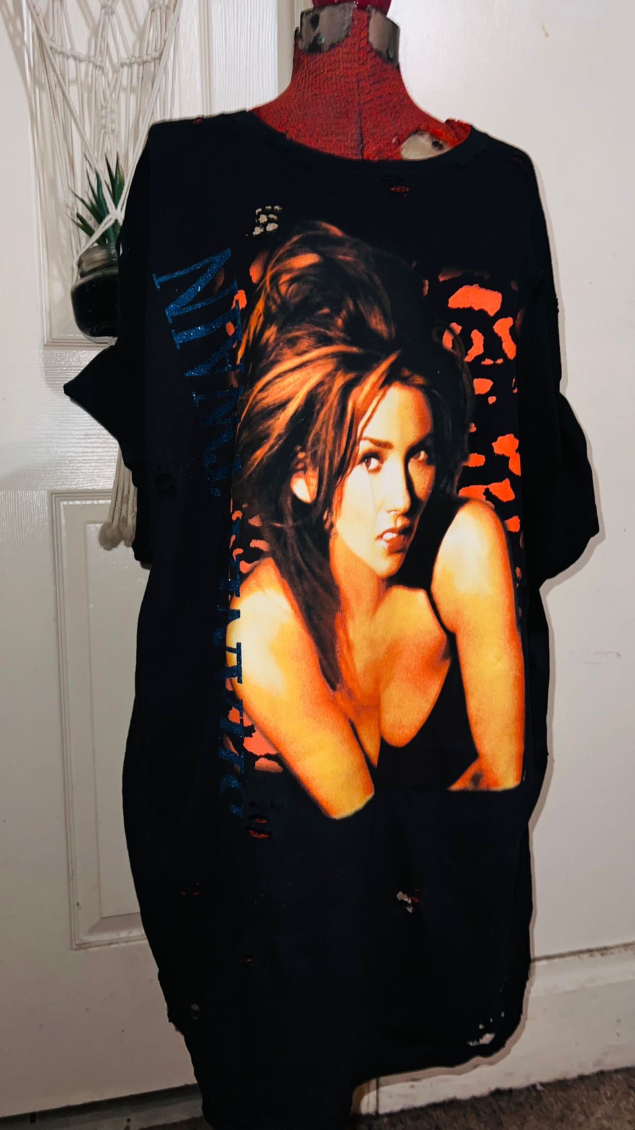 Shania Twain Distressed Tee