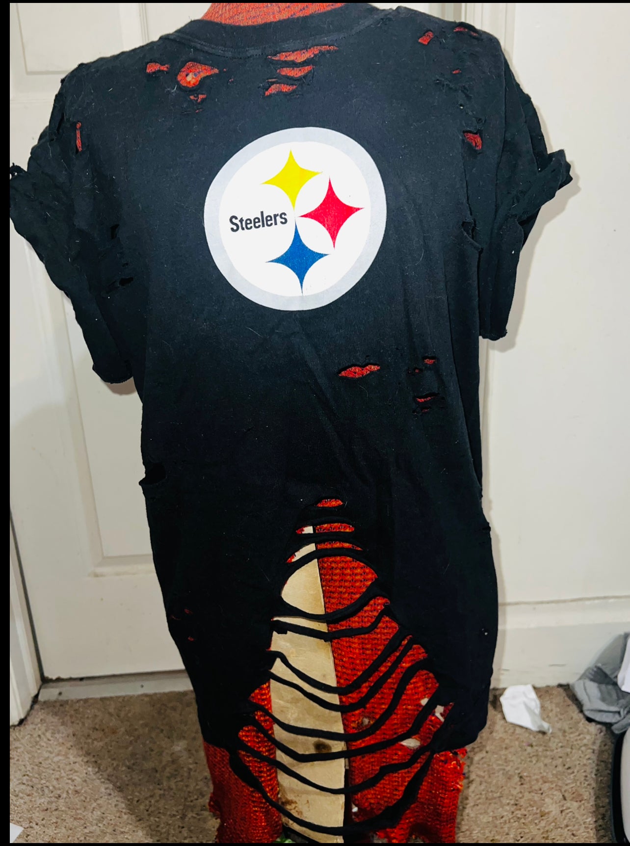 Pittsburgh Steelers Vintage Heavily Distressed Tee