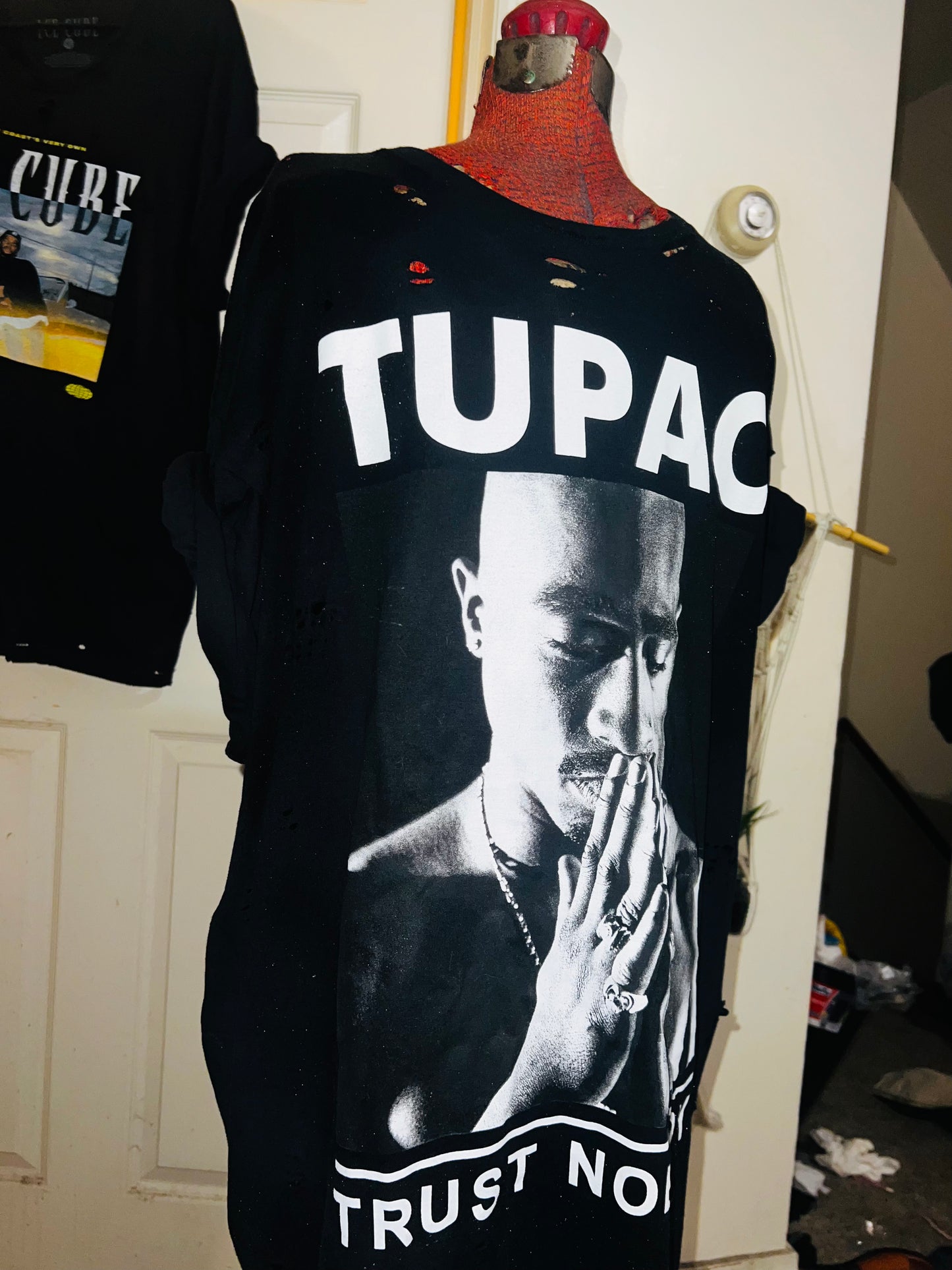 Tupac “Trust Nobody” Oversized Distressed Tee
