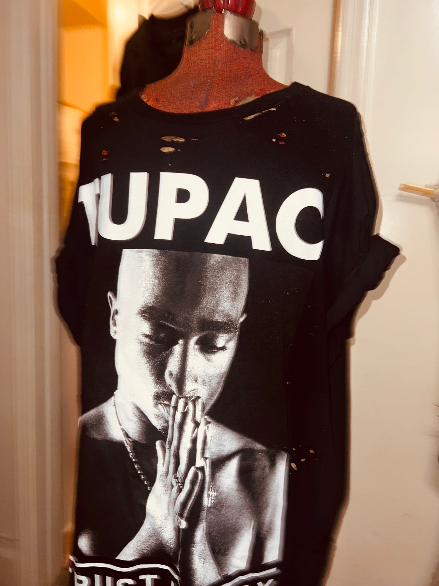Tupac “Trust Nobody” Oversized Distressed Tee