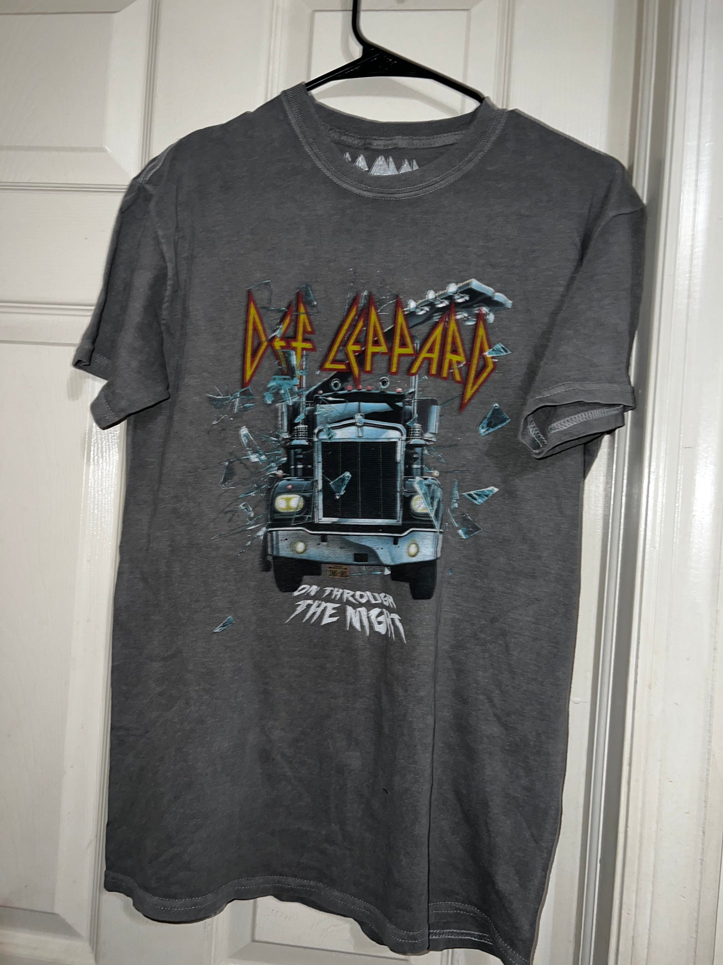 Def Leppard Vintage Distressed Tee