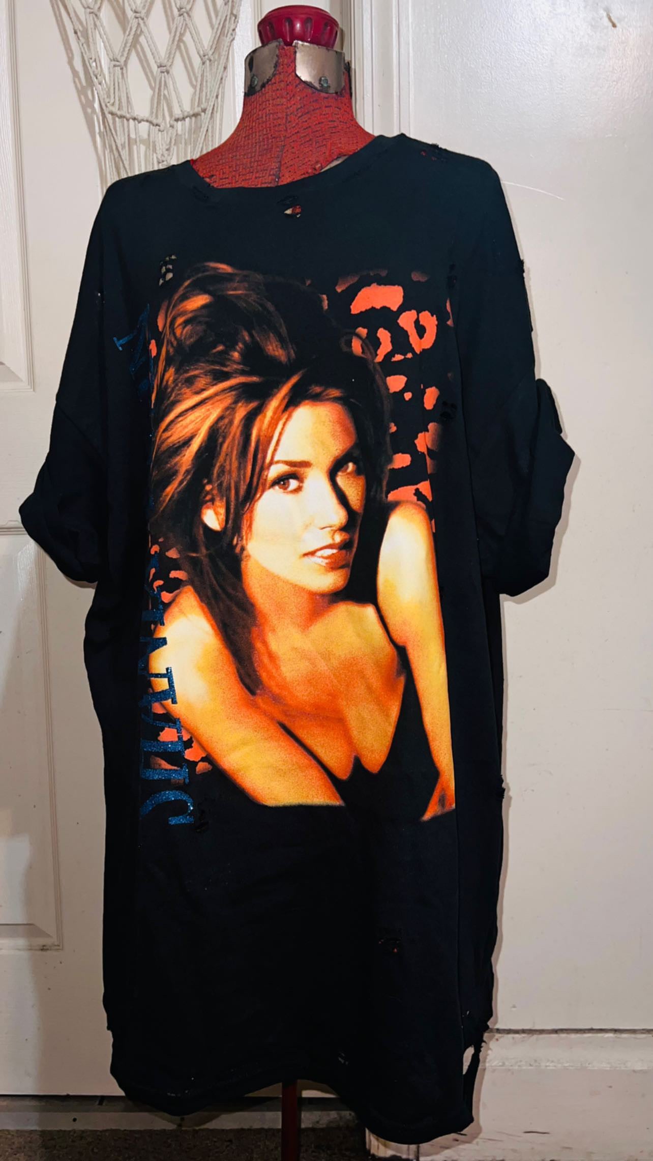 Shania Twain Distressed Tee
