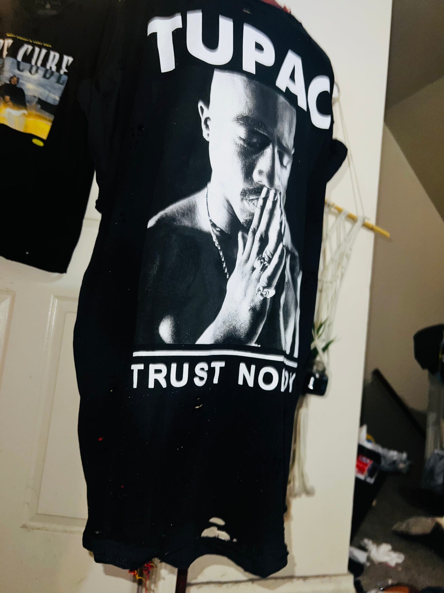Tupac “Trust Nobody” Oversized Distressed Tee