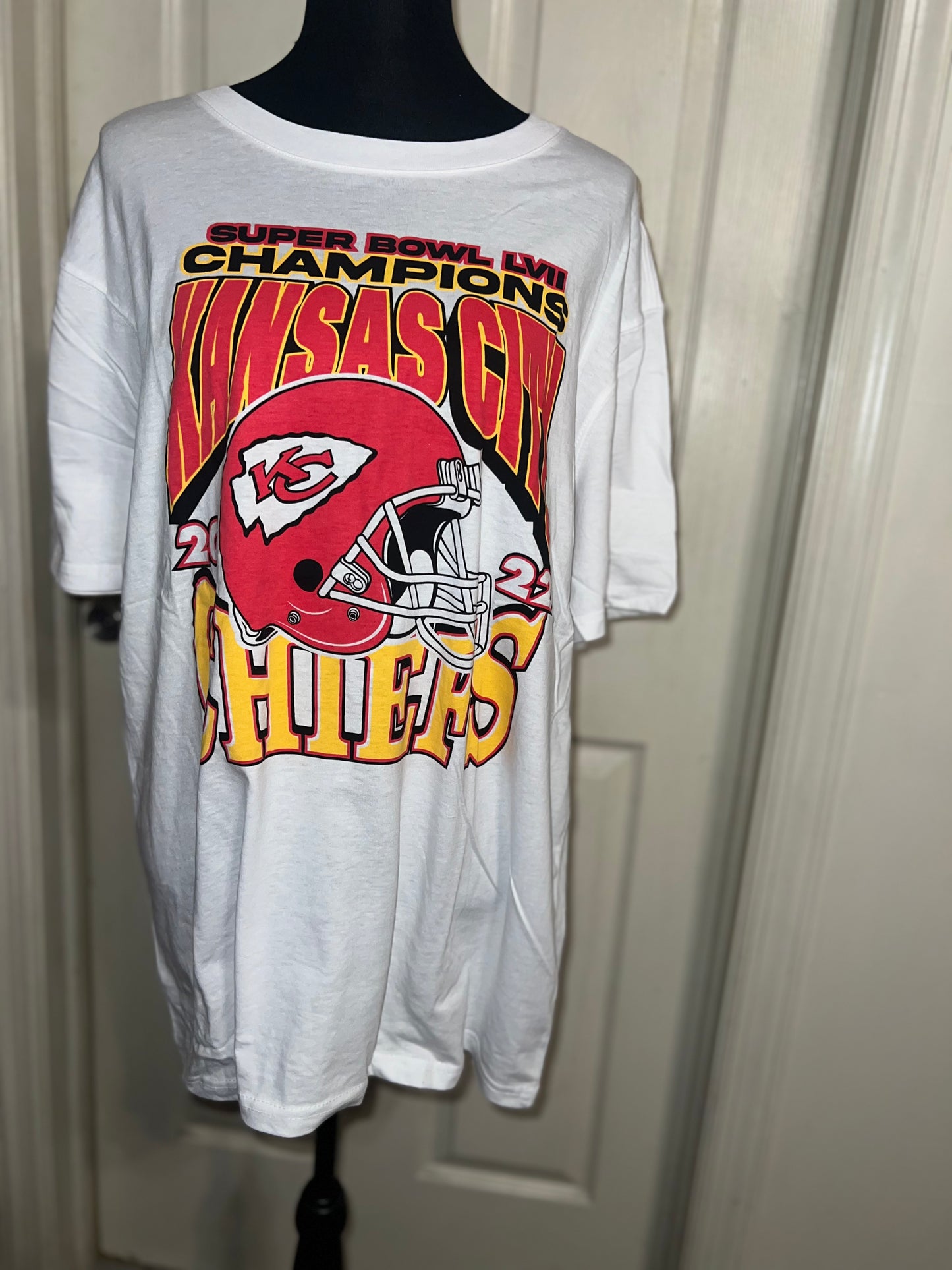 Kansas City Chiefs Oversized Distressed Tee