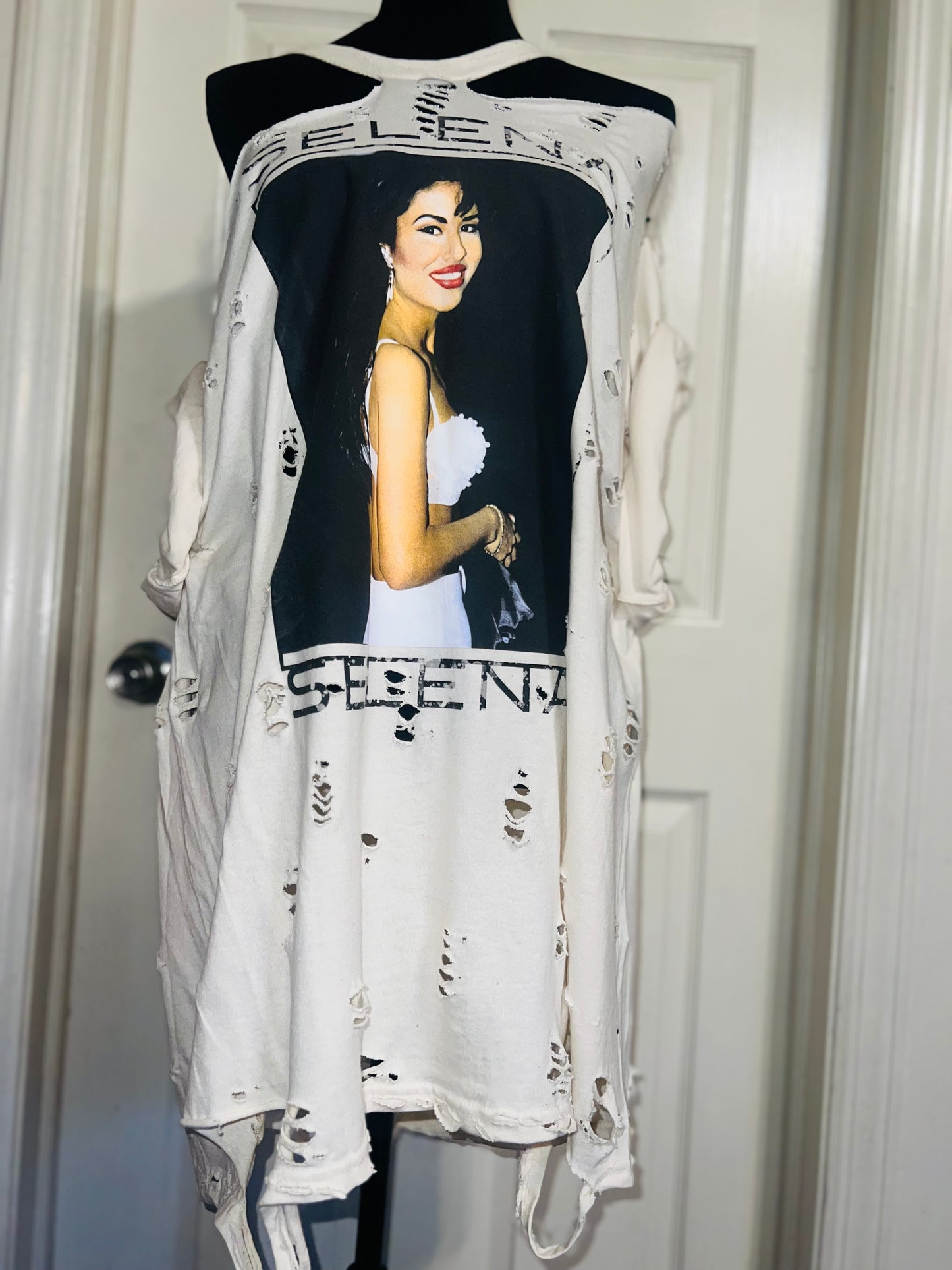 Selena Oversized Distressed Tee