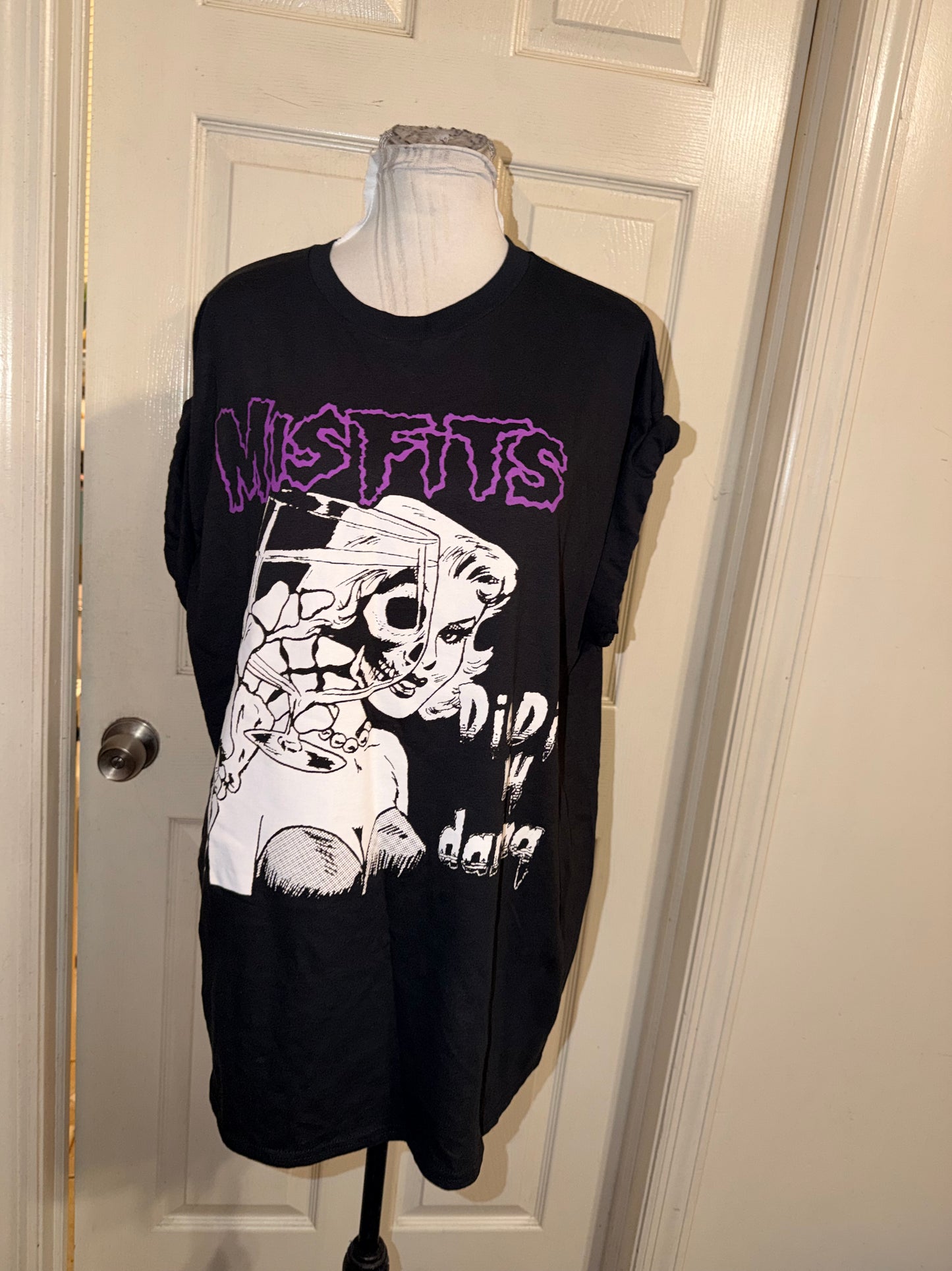 Misfits Oversized Distressed Tee