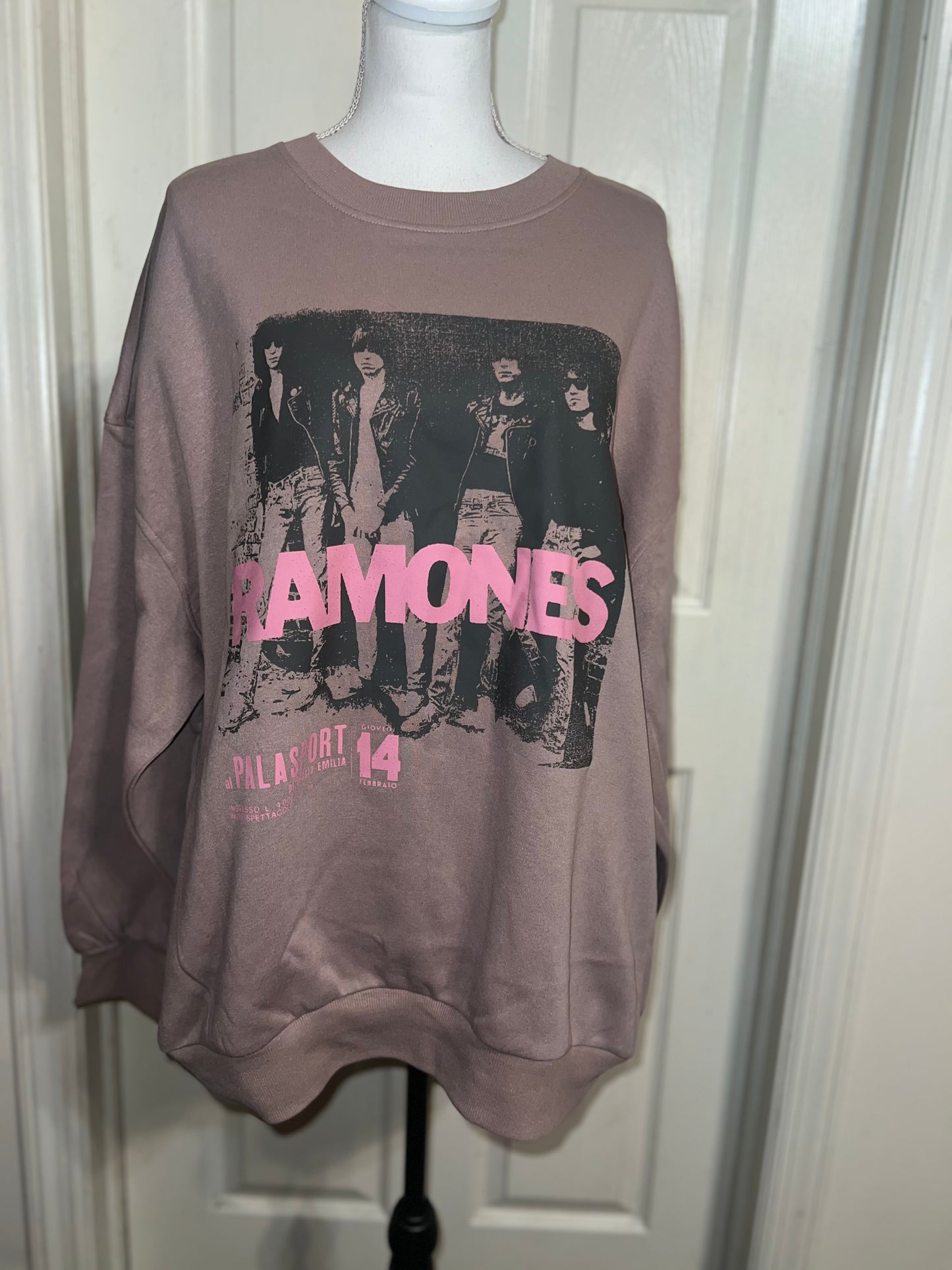 Ramones Oversized Distressed Tee