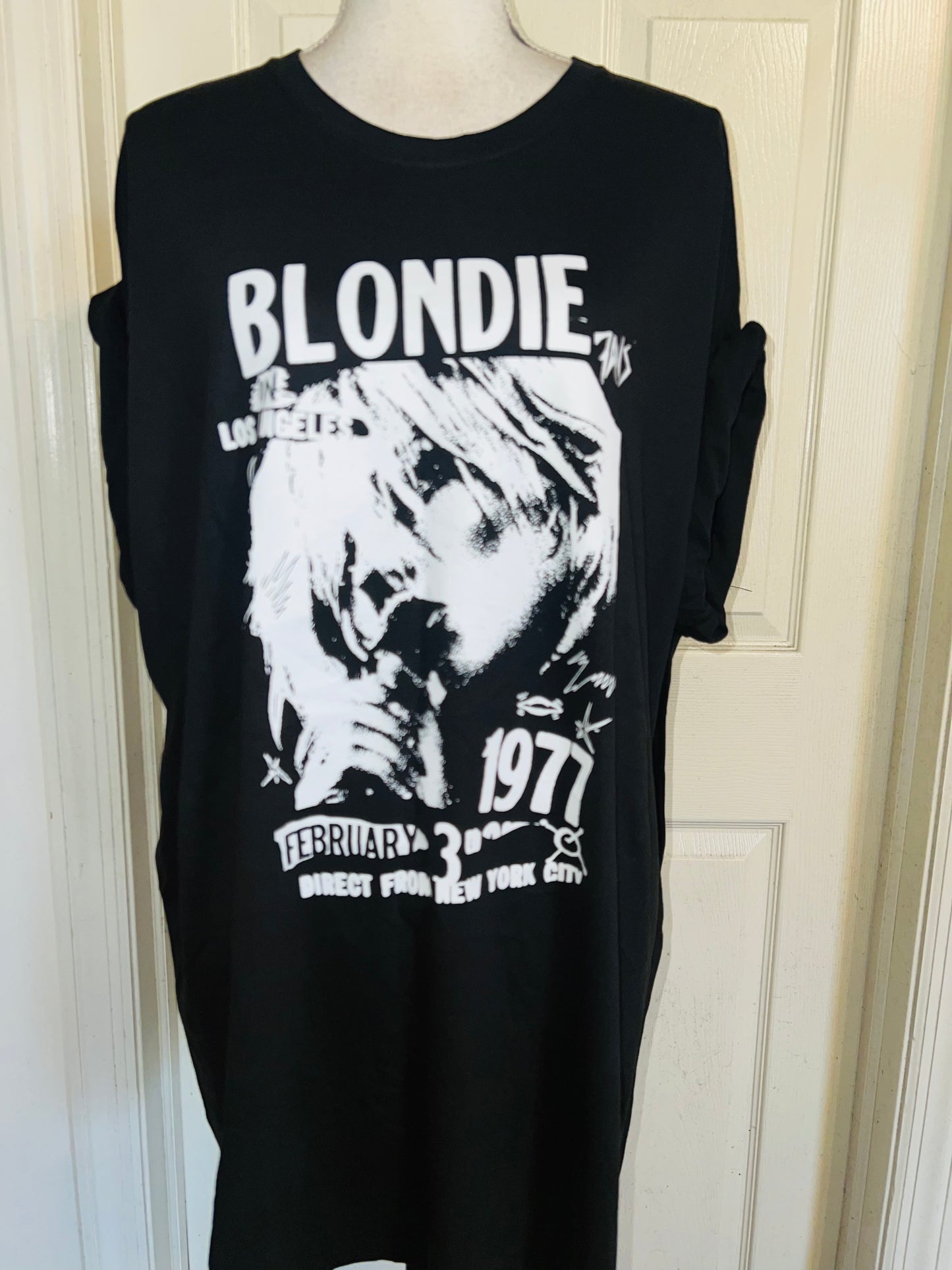 Blondie Oversized Distressed Tee