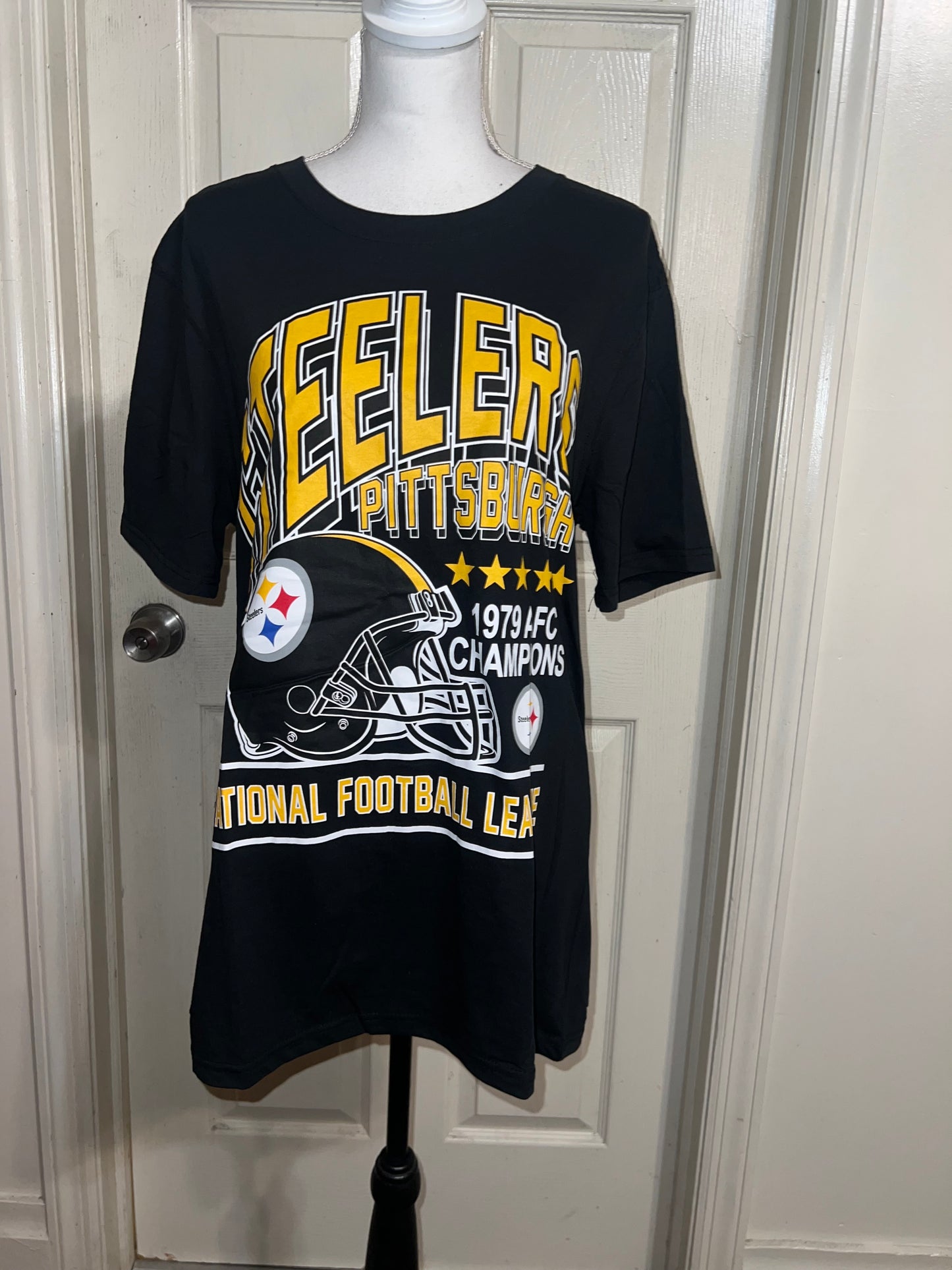 Pittsburgh Steelers Oversized Distressed Tee