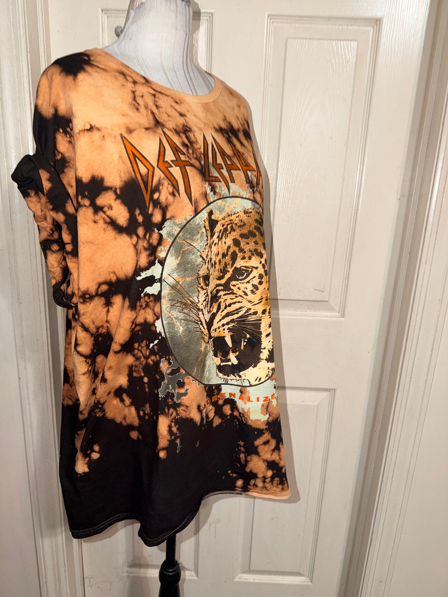 Def Leppard Oversized Distressed Tee