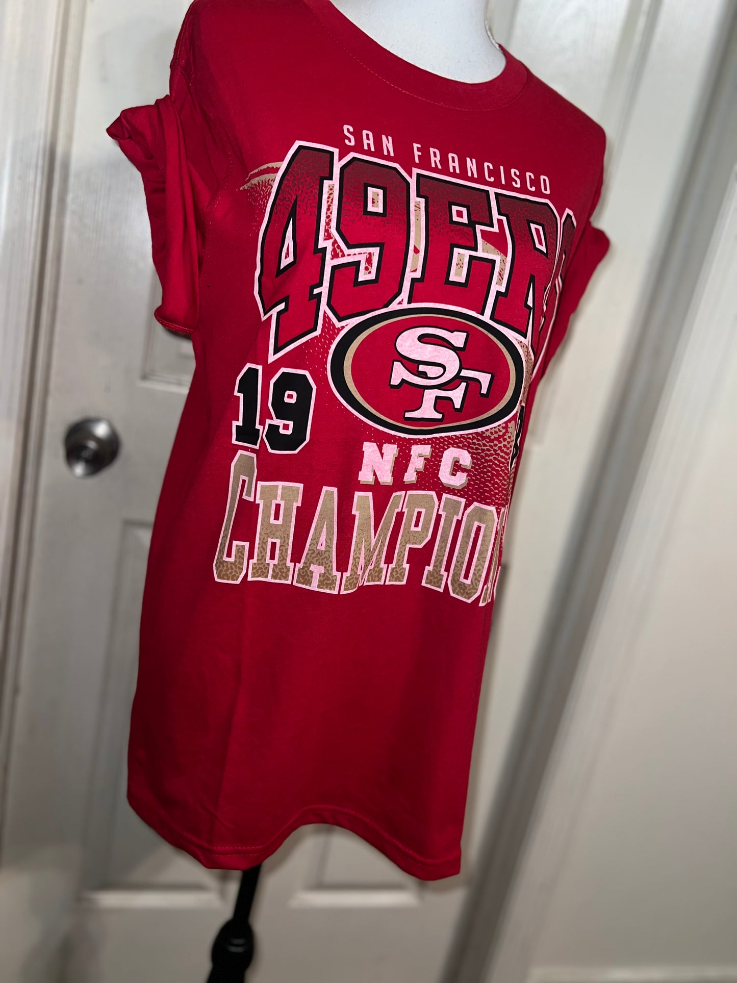 San Francisco 49ers Oversized Distressed Tee