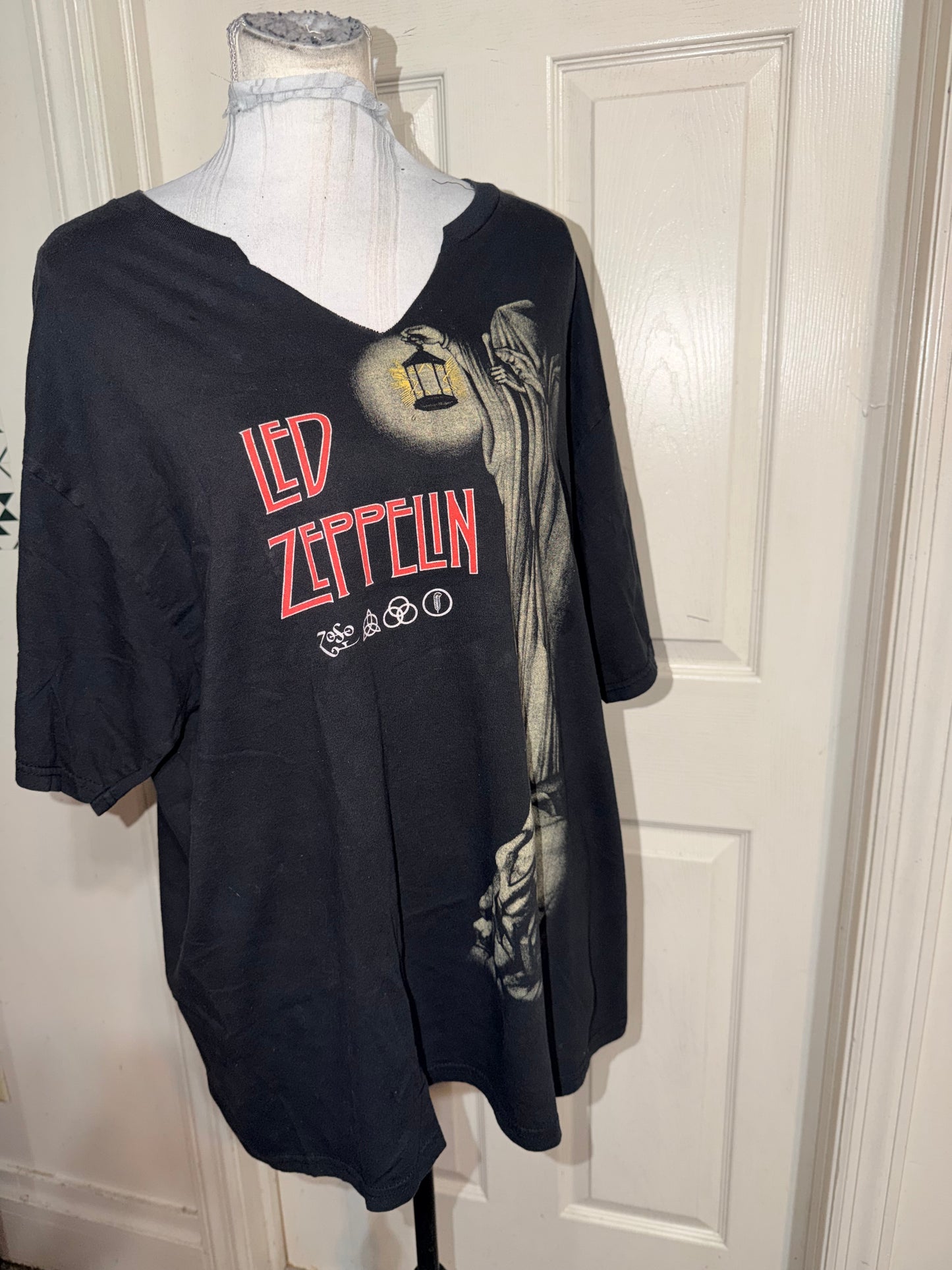 Led Zeppelin Oversized Distressed Tee
