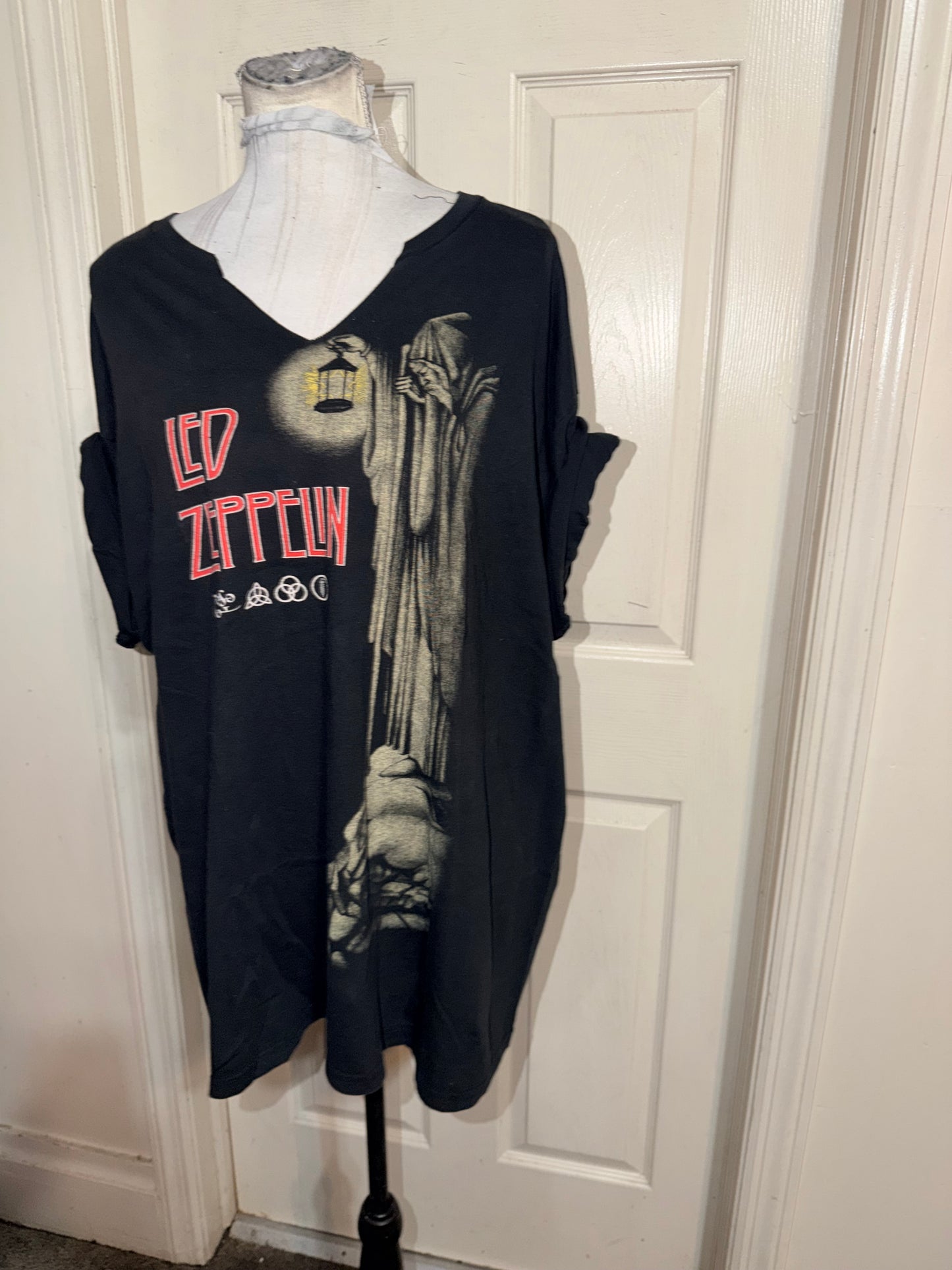 Led Zeppelin Oversized Distressed Tee