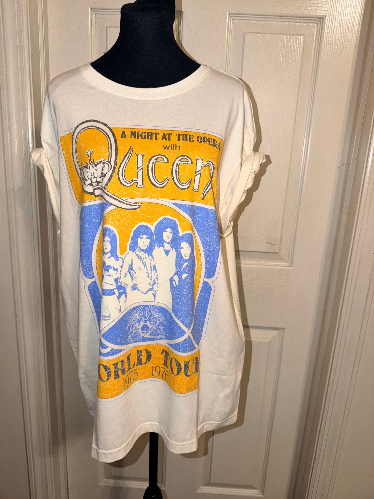 Queen Oversized Distressed Tee